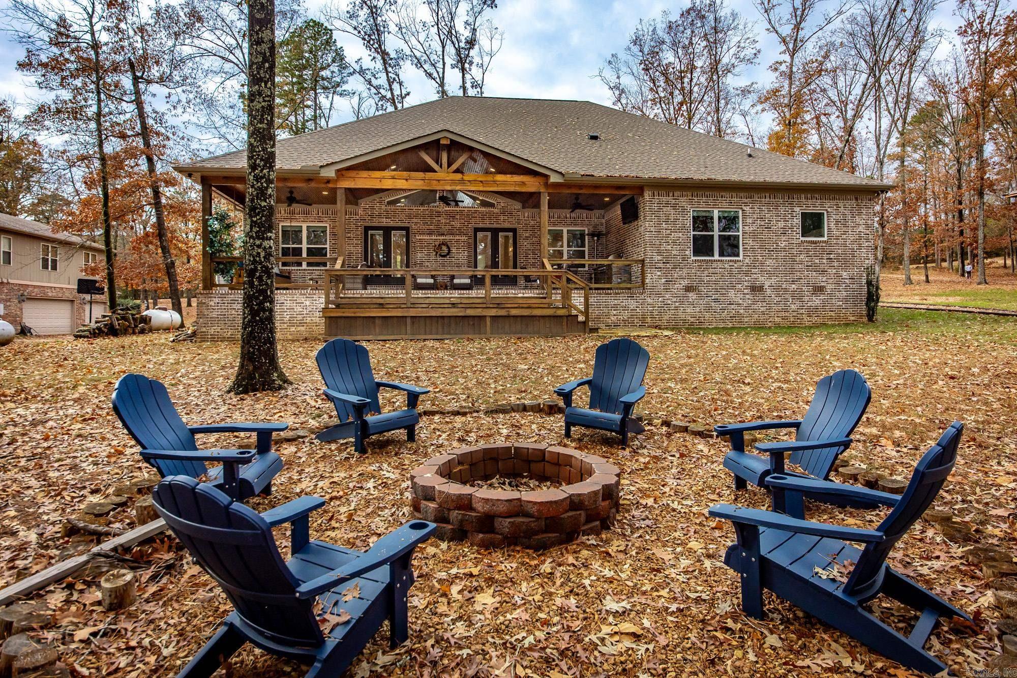 EAST SHORES AT TANNENBAUM - Residential