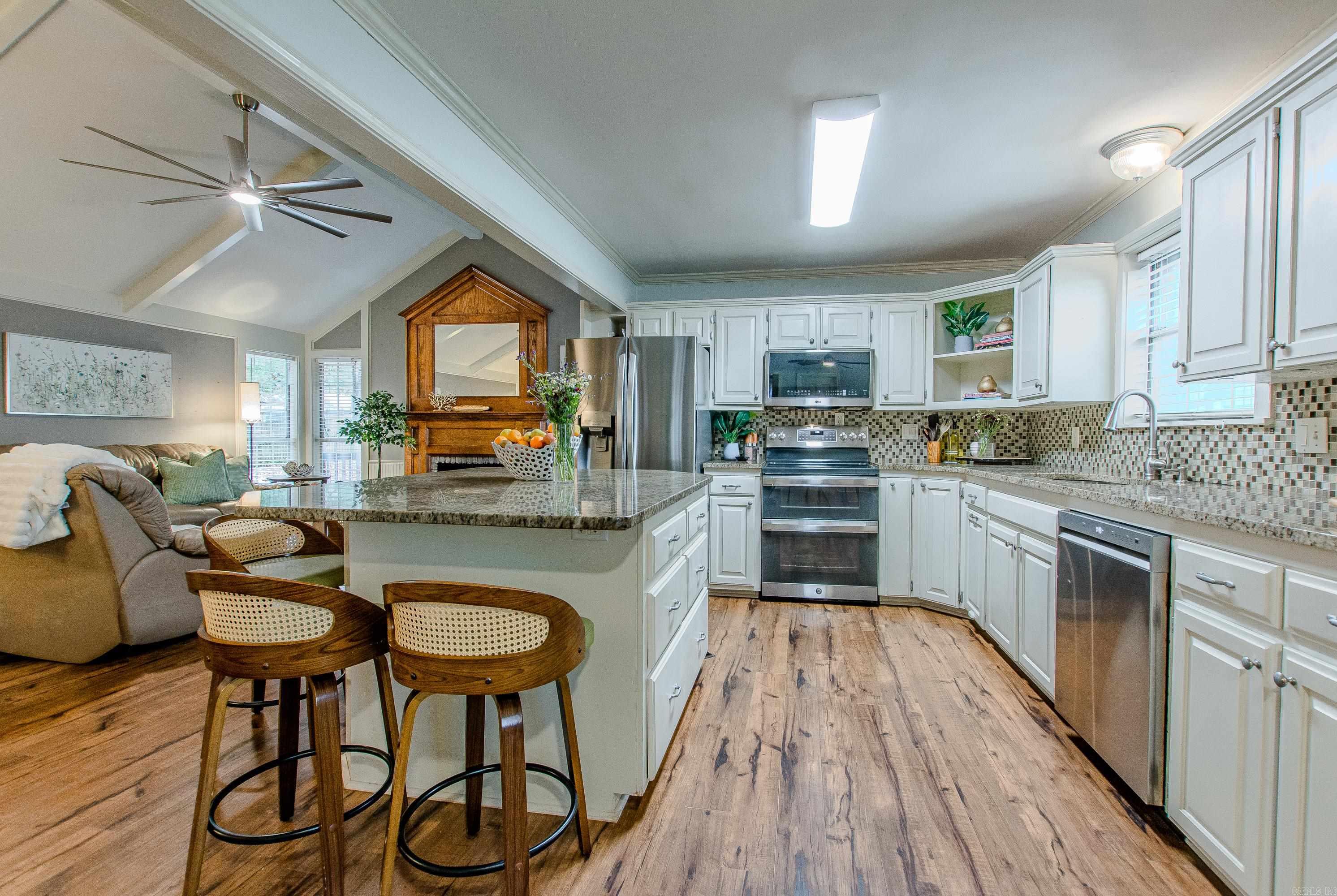 KIMBERLY MANOR ADDN - Residential