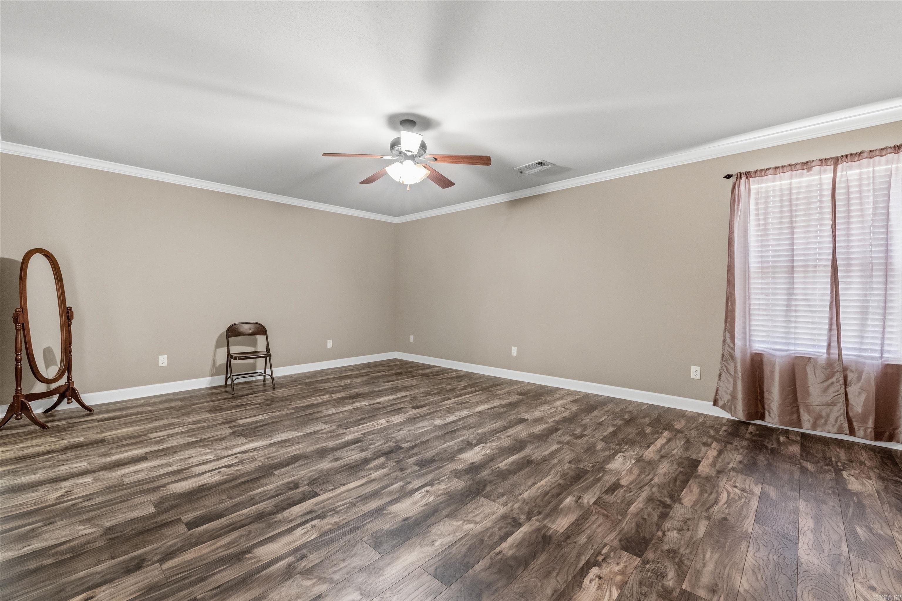 OAK GLENN - Residential