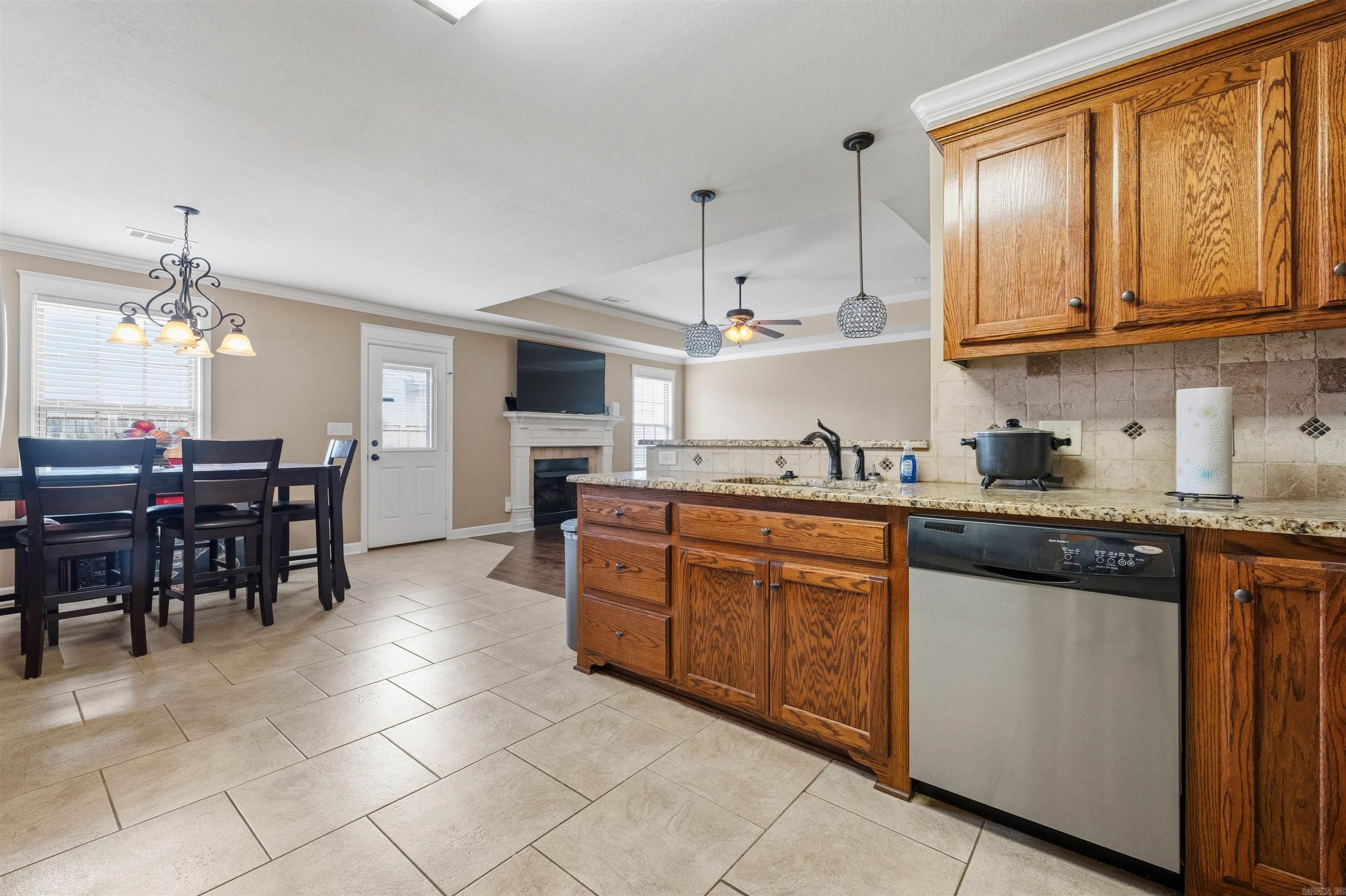 OAK GLENN - Residential