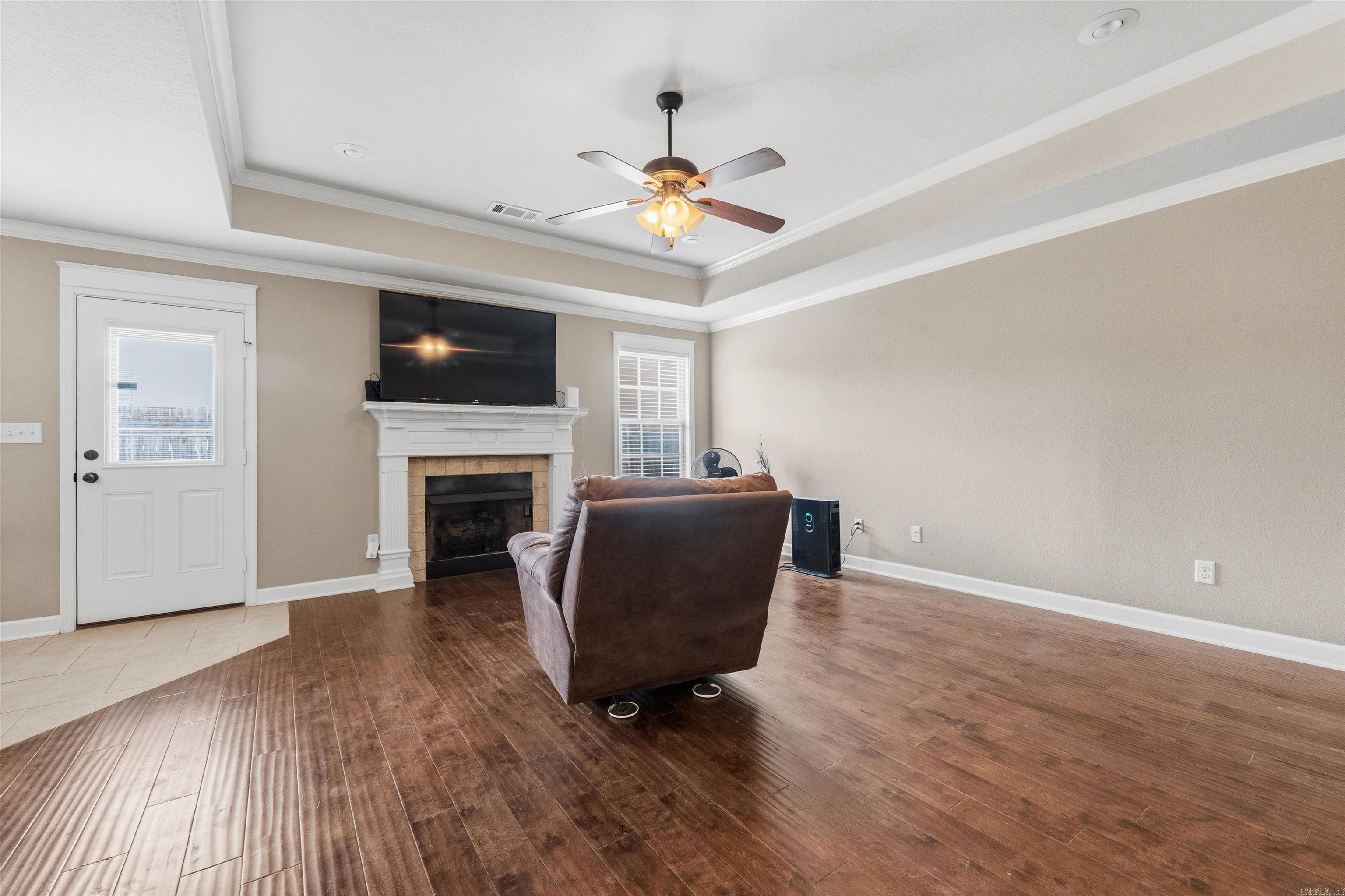 OAK GLENN - Residential