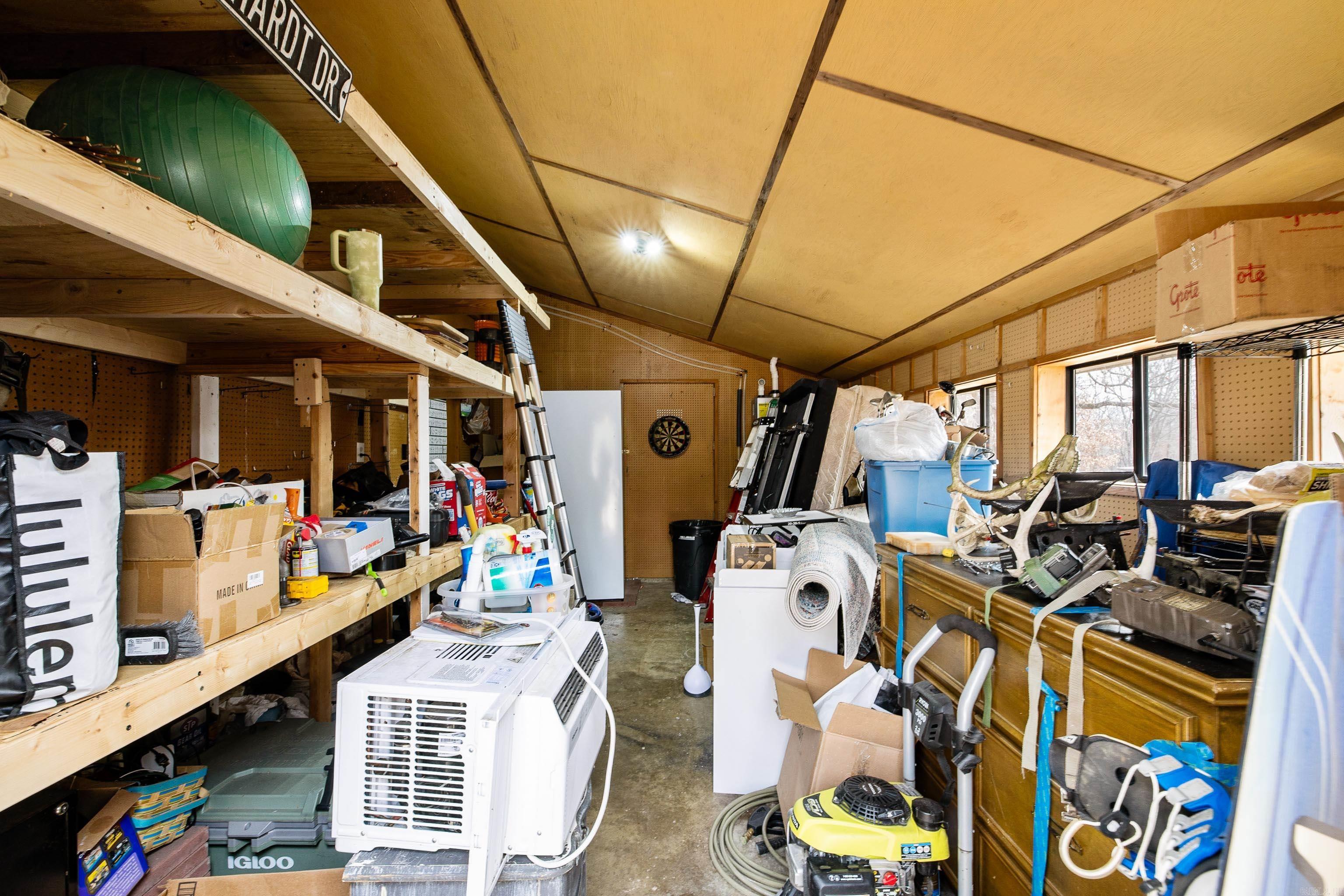 ALMQUIST - Residential