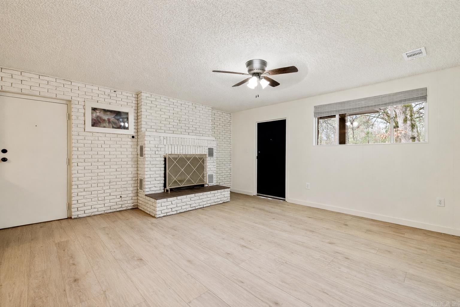 ALMQUIST - Residential