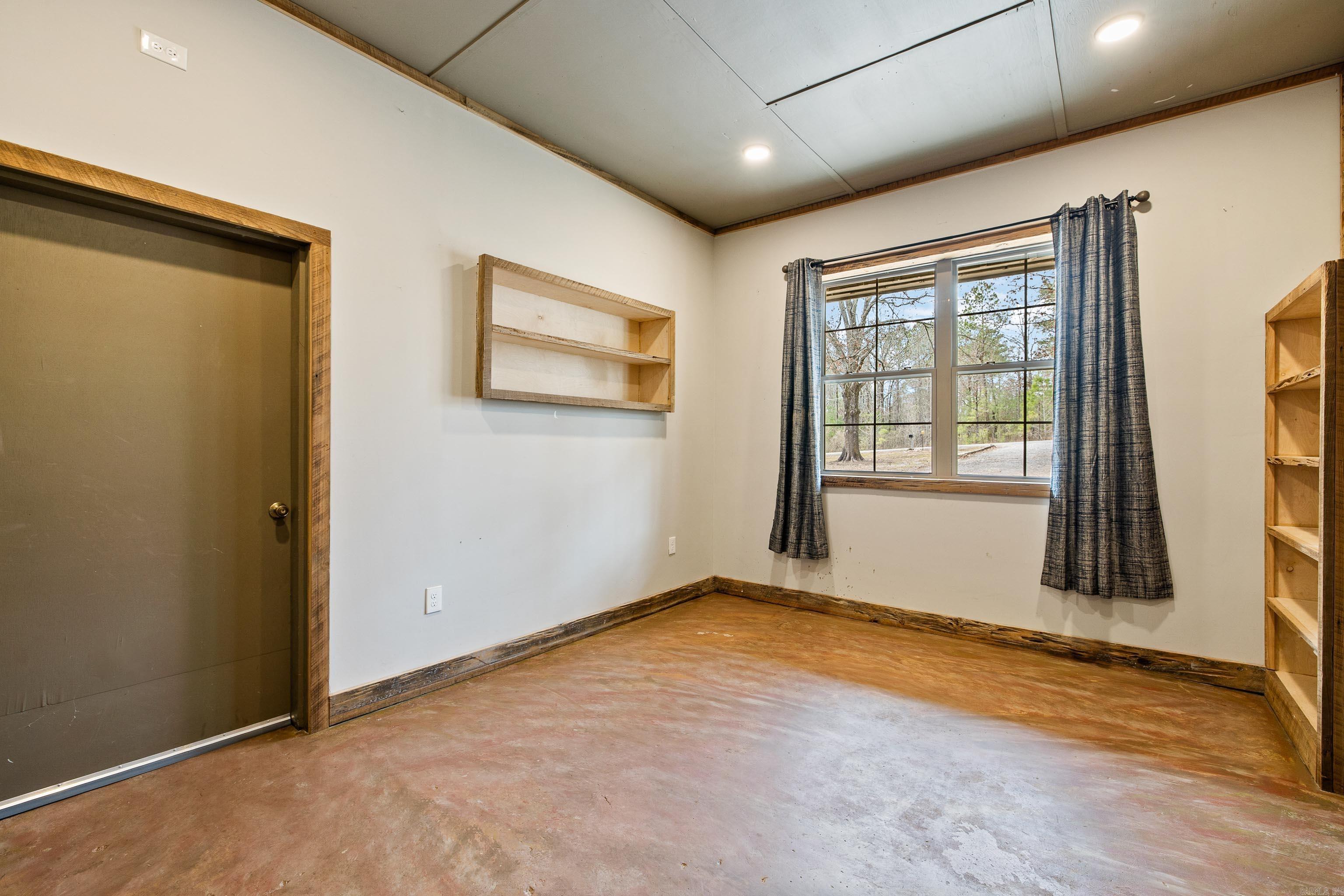 ALMQUIST - Residential