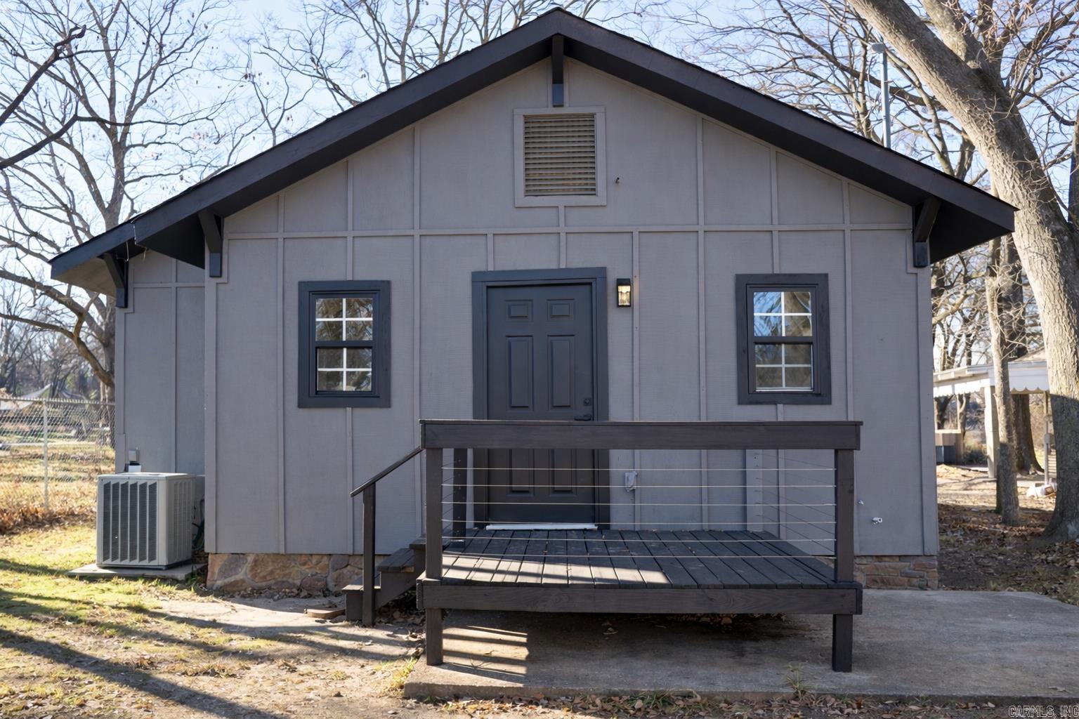 CLIFTONS ADDN - Residential