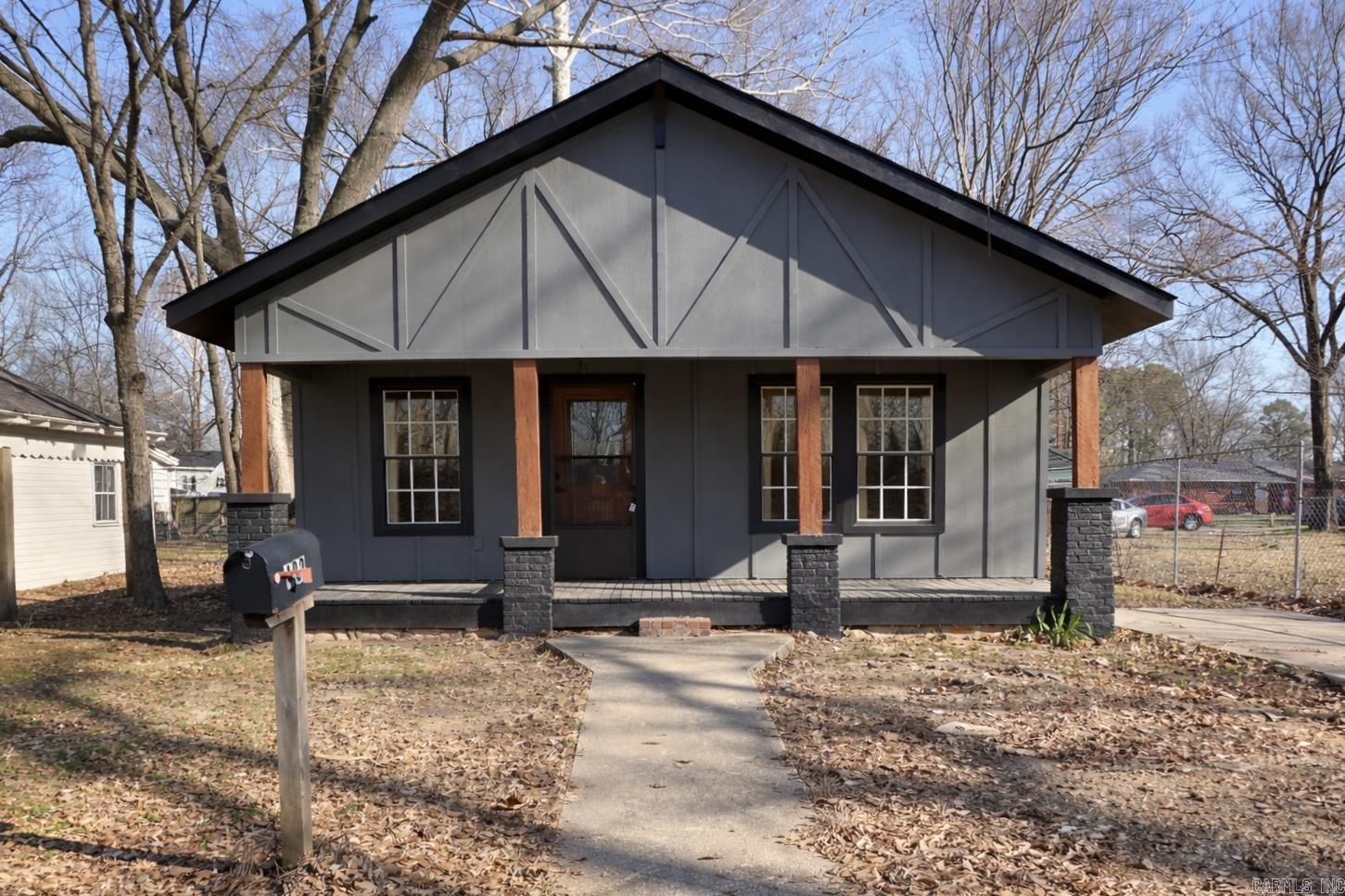 CLIFTONS ADDN - Residential