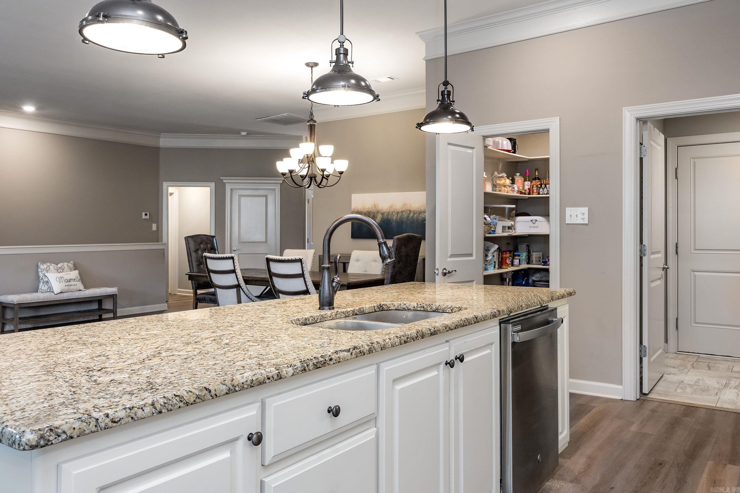 Majesti Pointe - Residential
