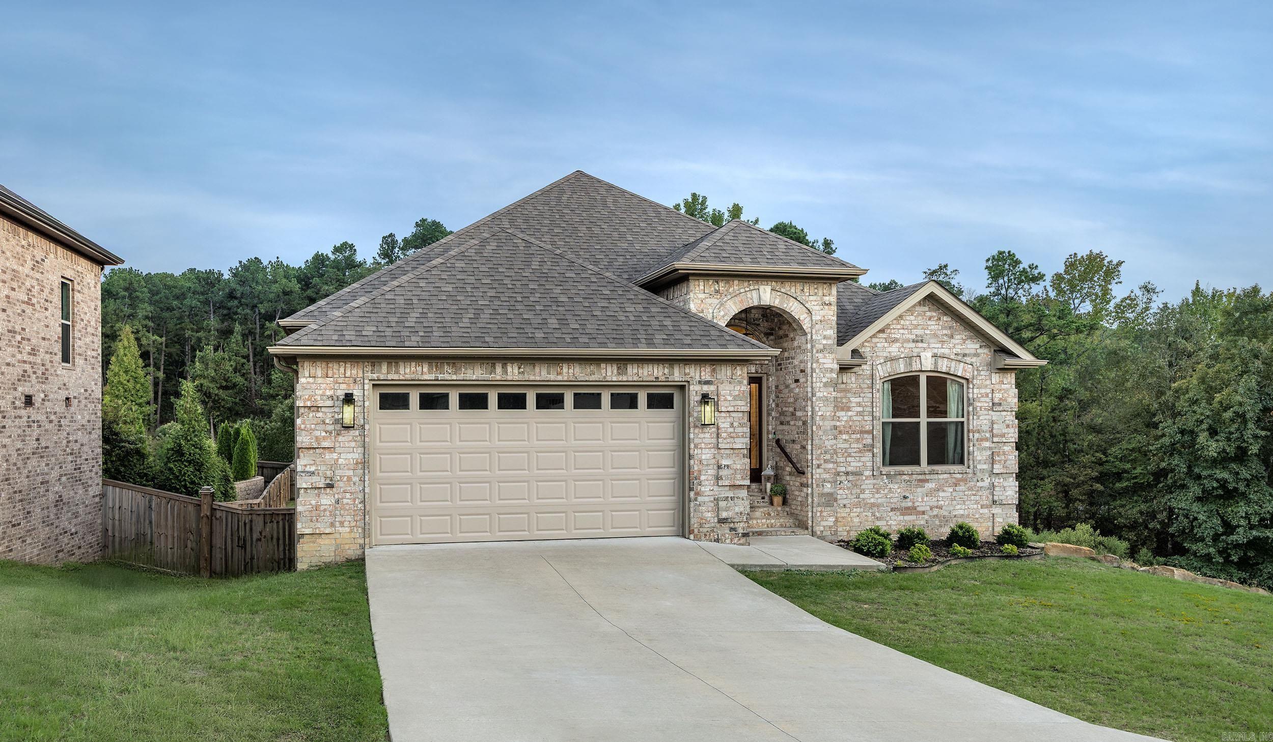 Majesti Pointe - Residential