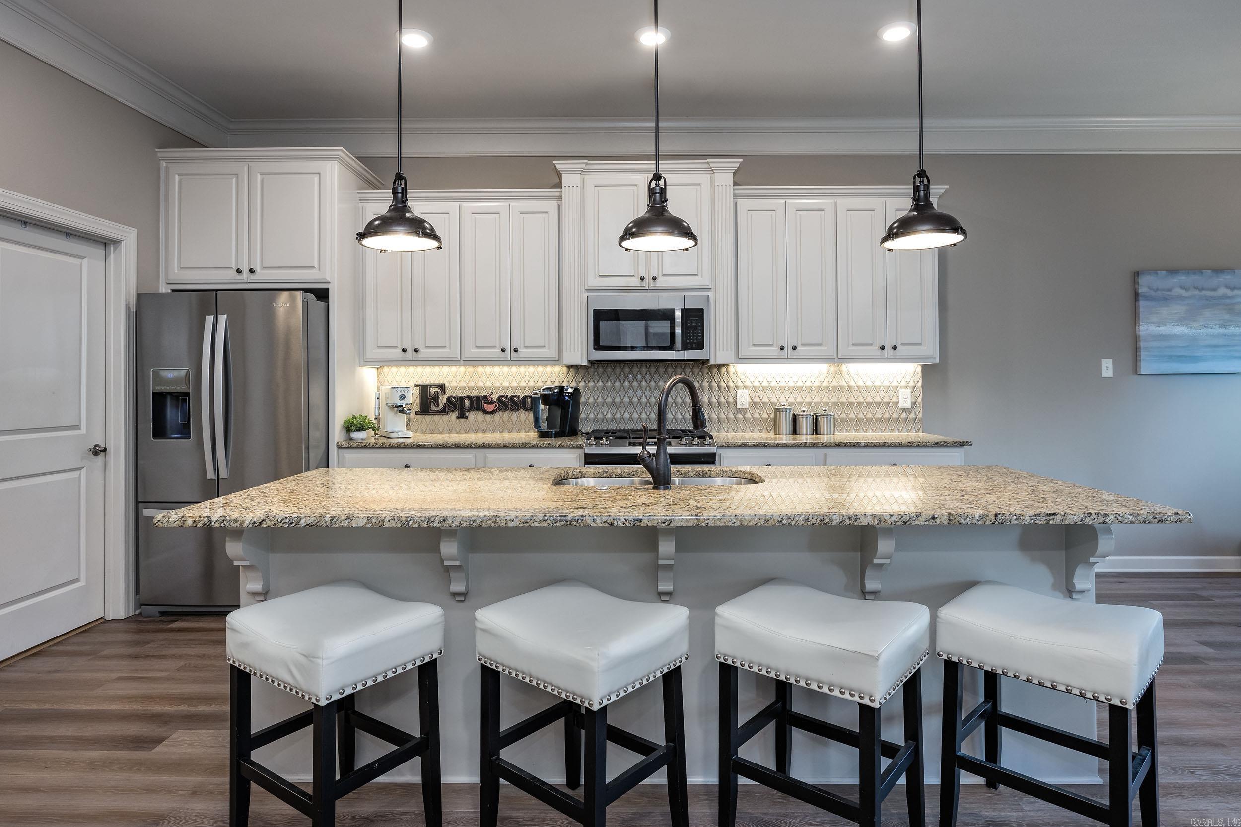 Majesti Pointe - Residential