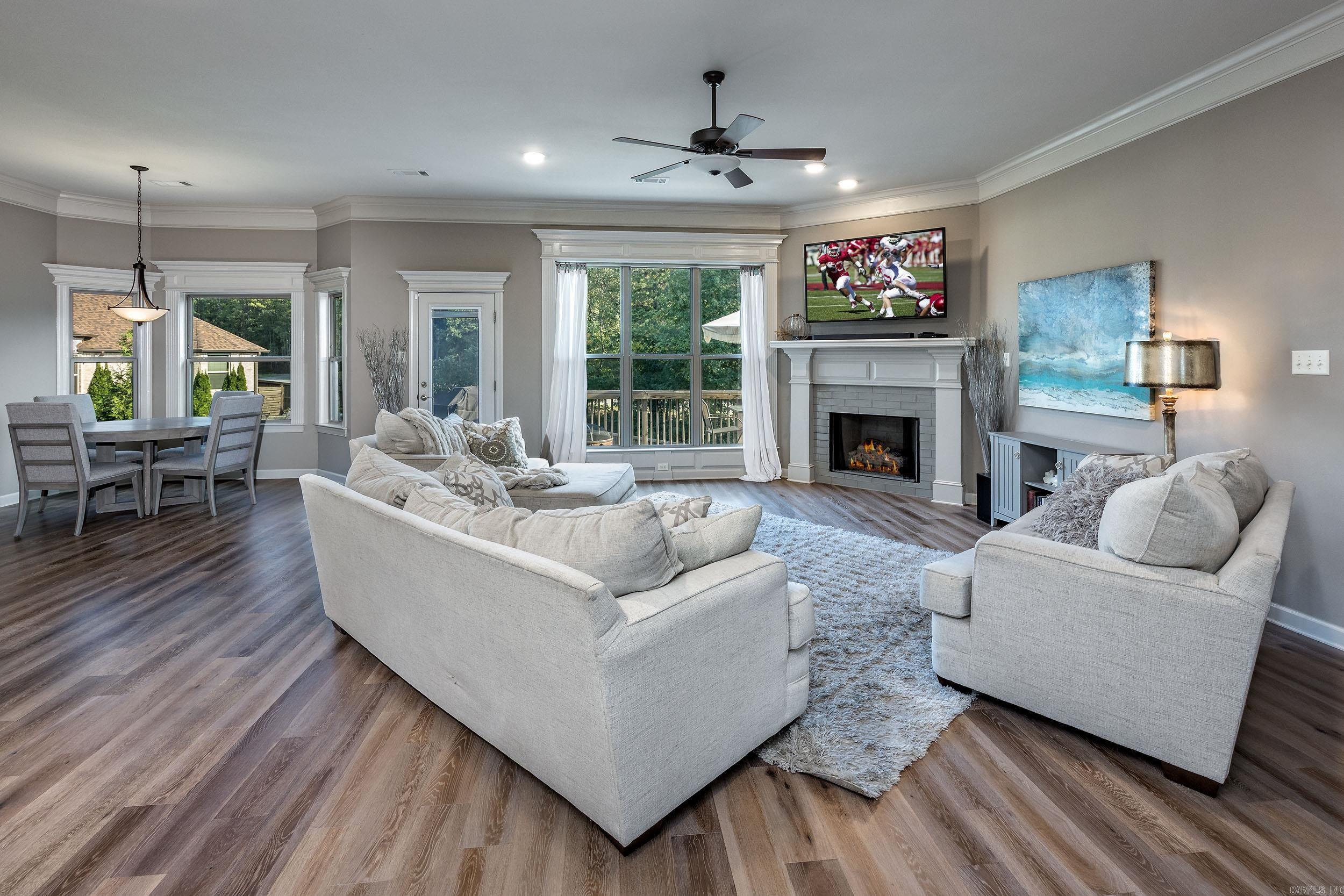 Majesti Pointe - Residential