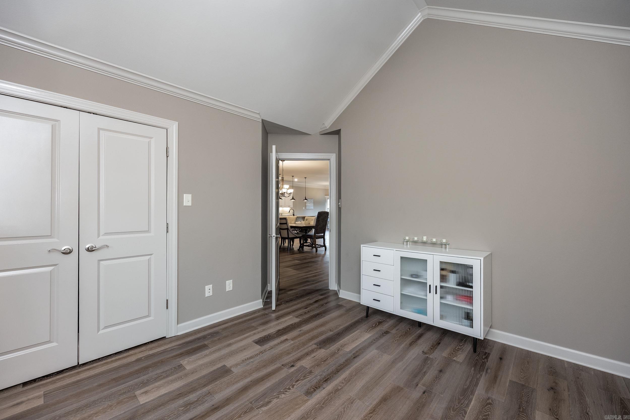 Majesti Pointe - Residential