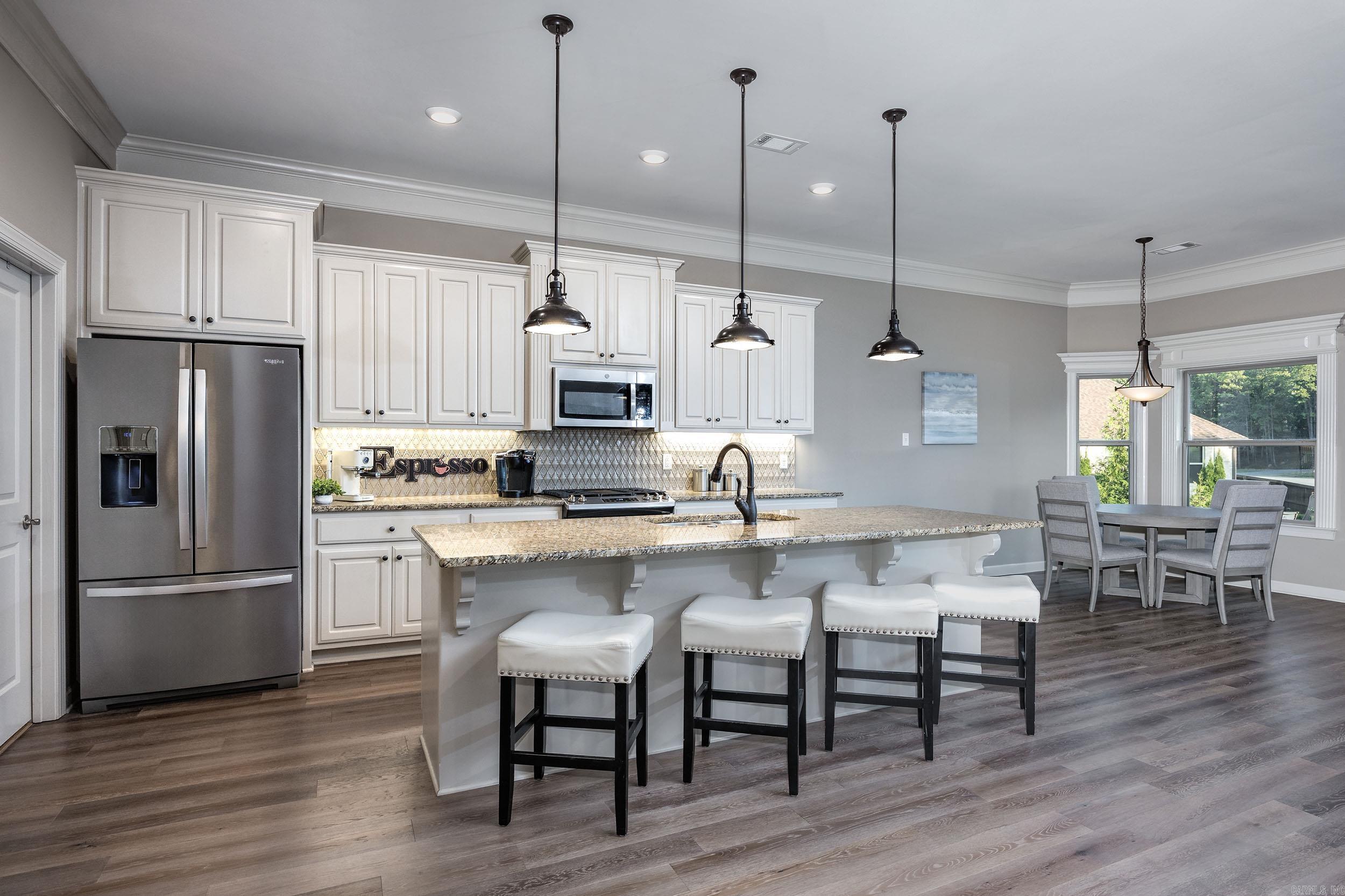 Majesti Pointe - Residential