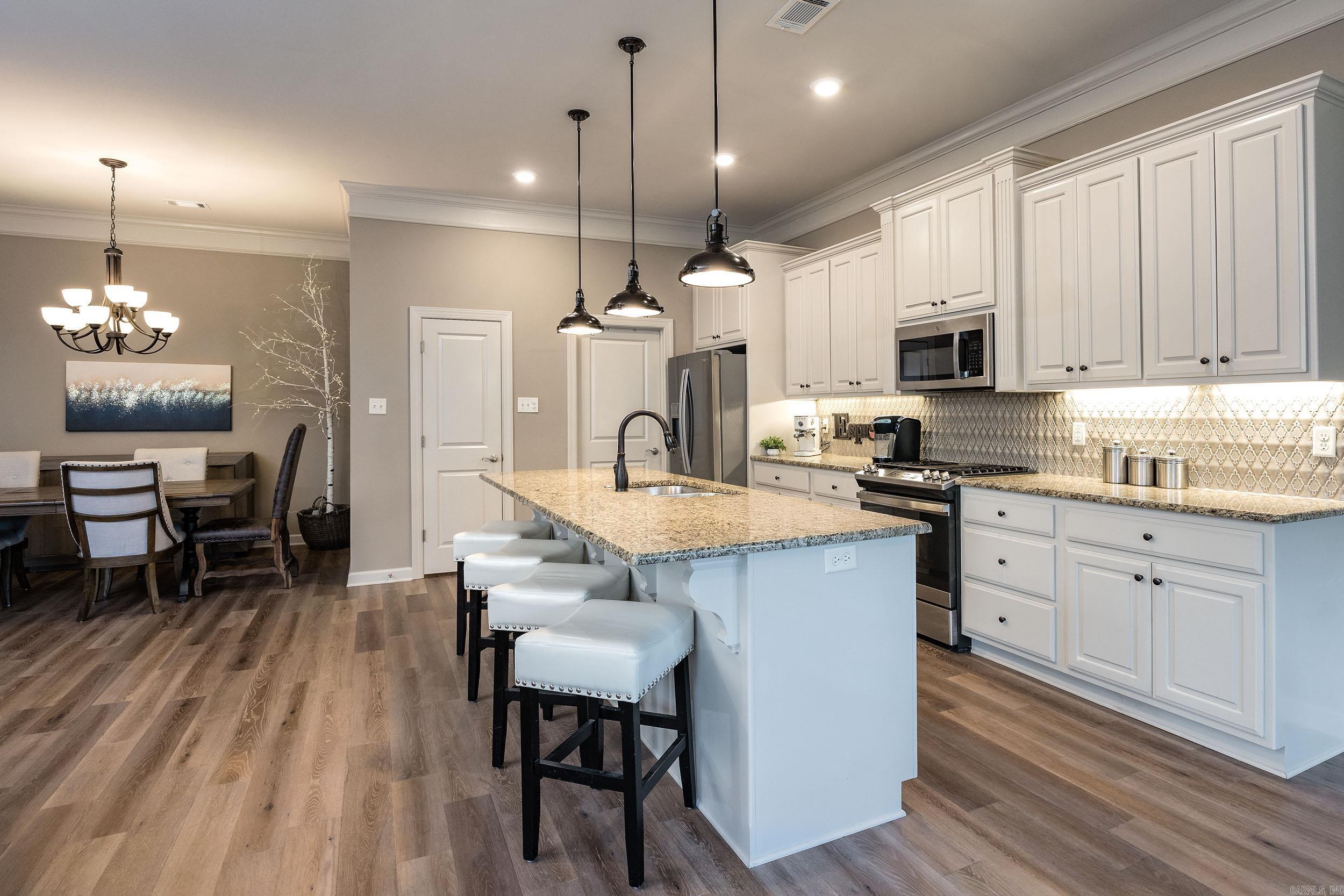 Majesti Pointe - Residential