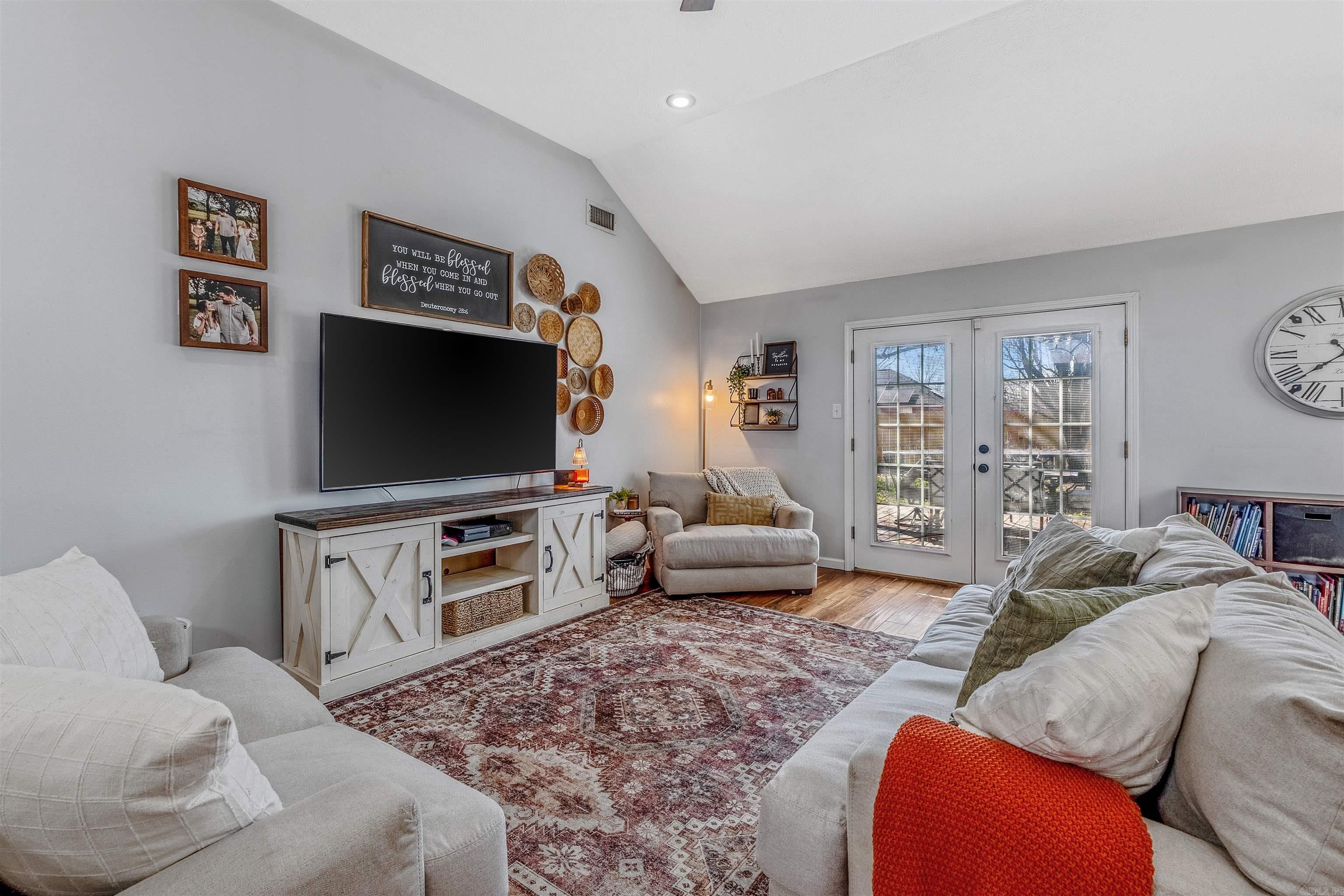 KRISTI COVE ADDN - Residential