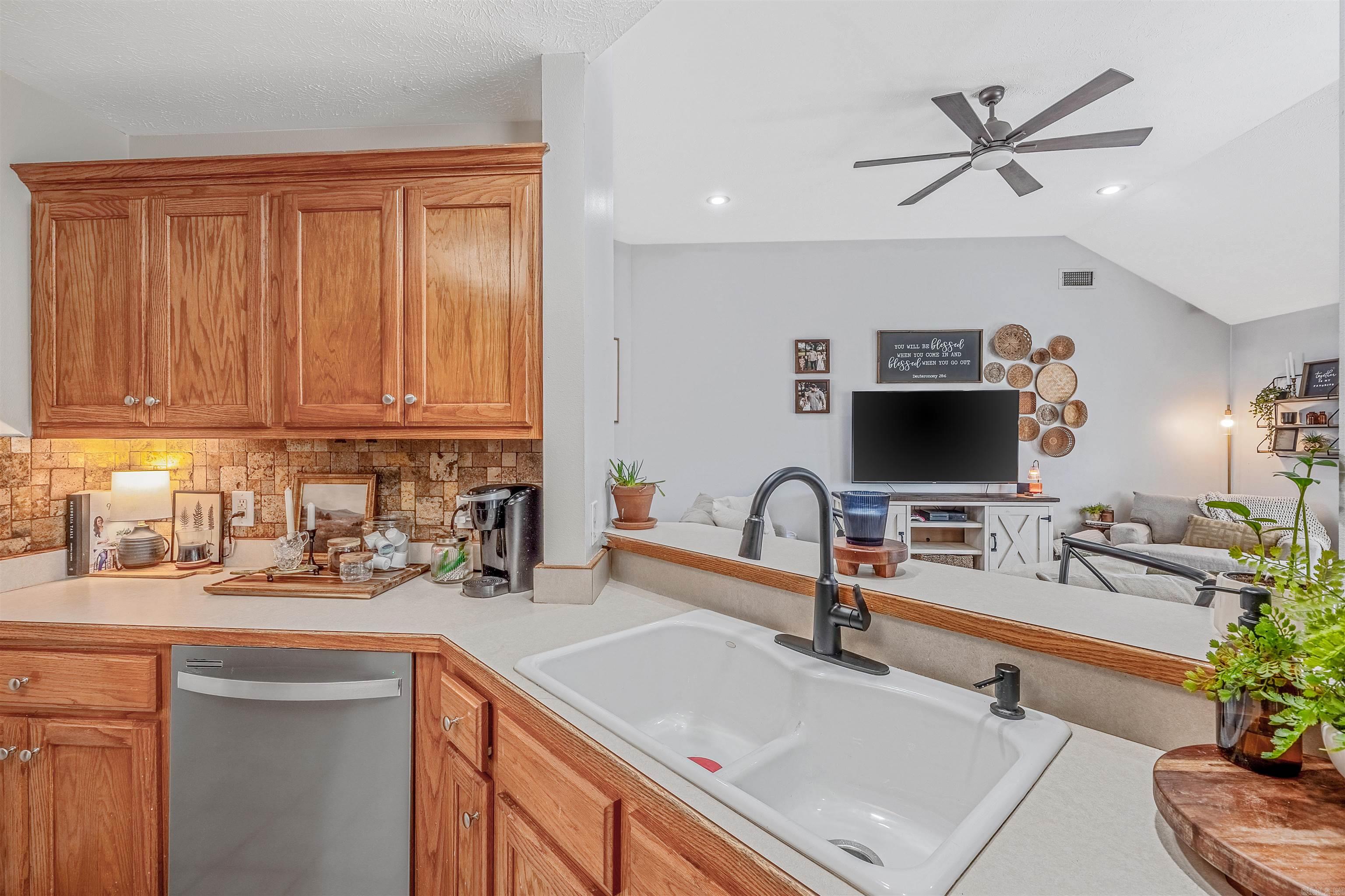 KRISTI COVE ADDN - Residential