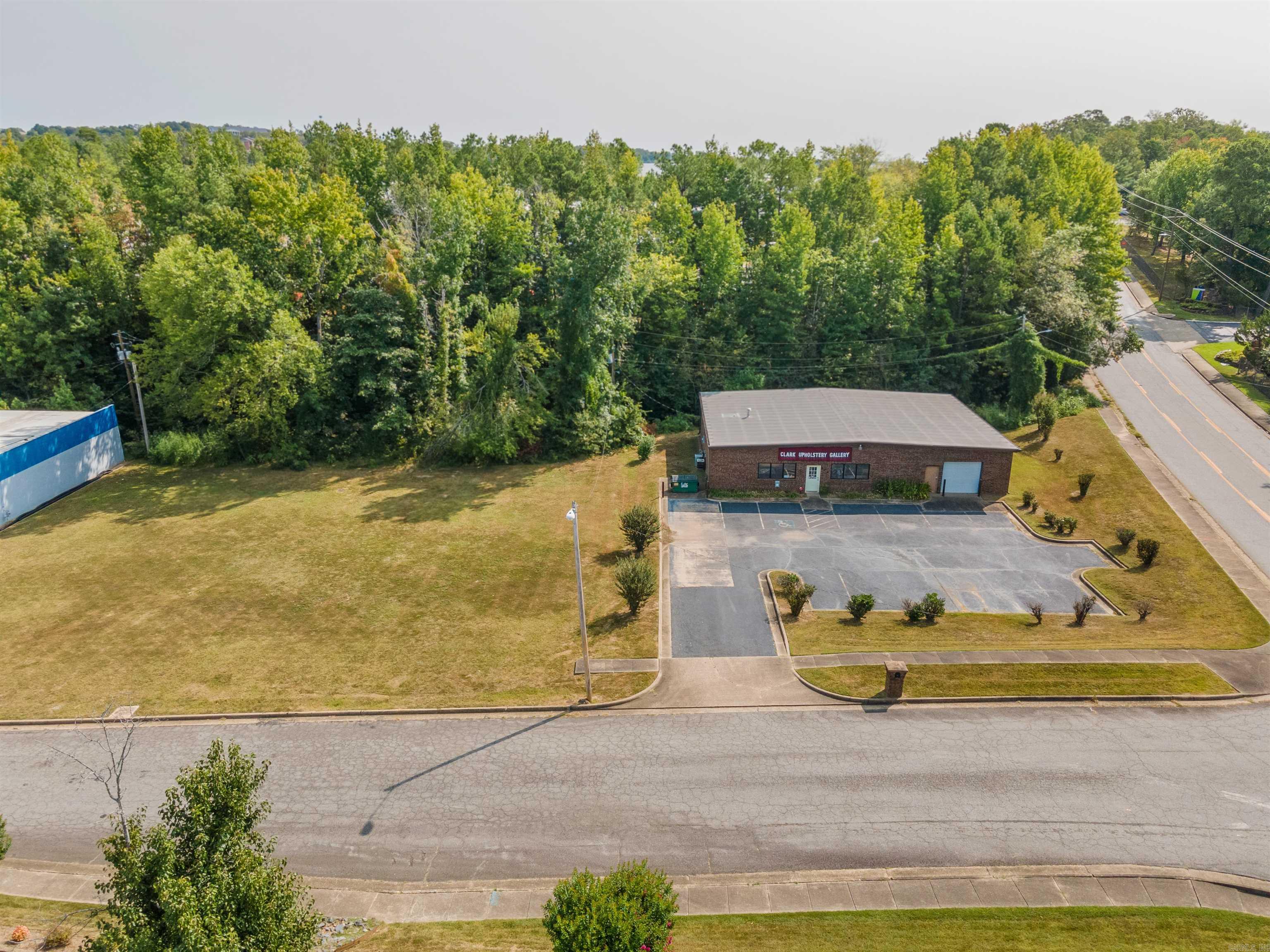 West Markham - Commercial Sale