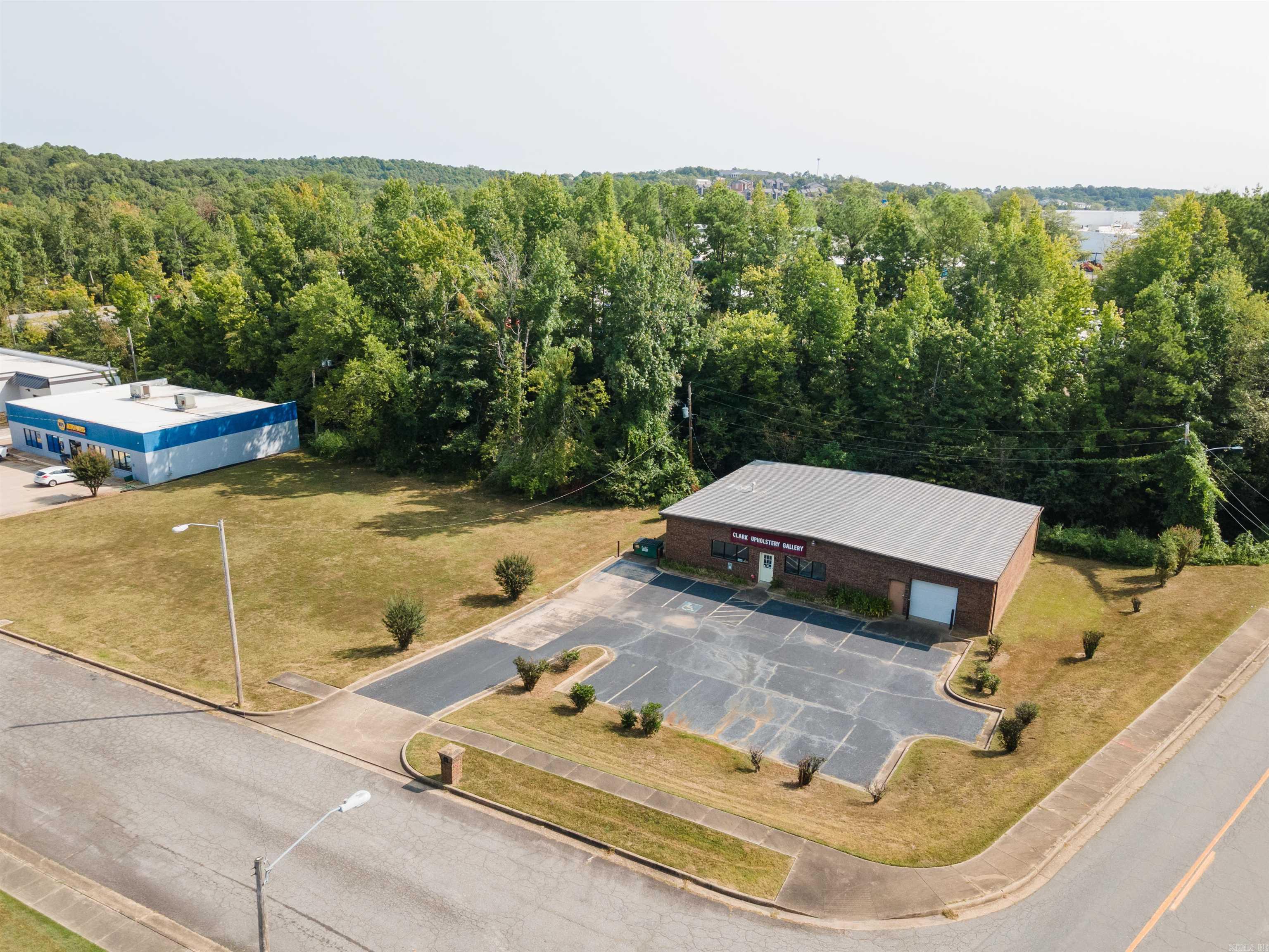 West Markham - Commercial Sale