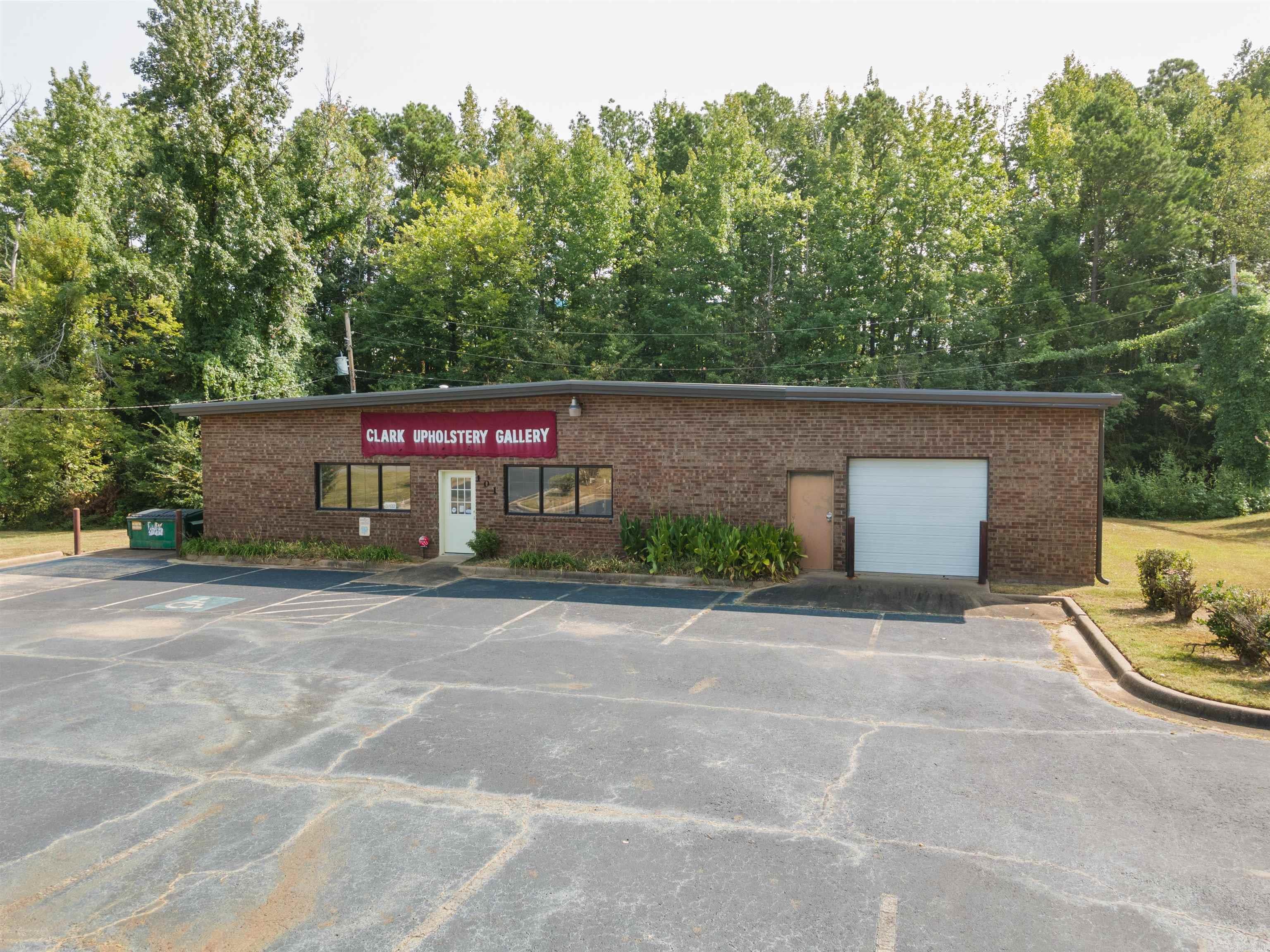 West Markham - Commercial Sale