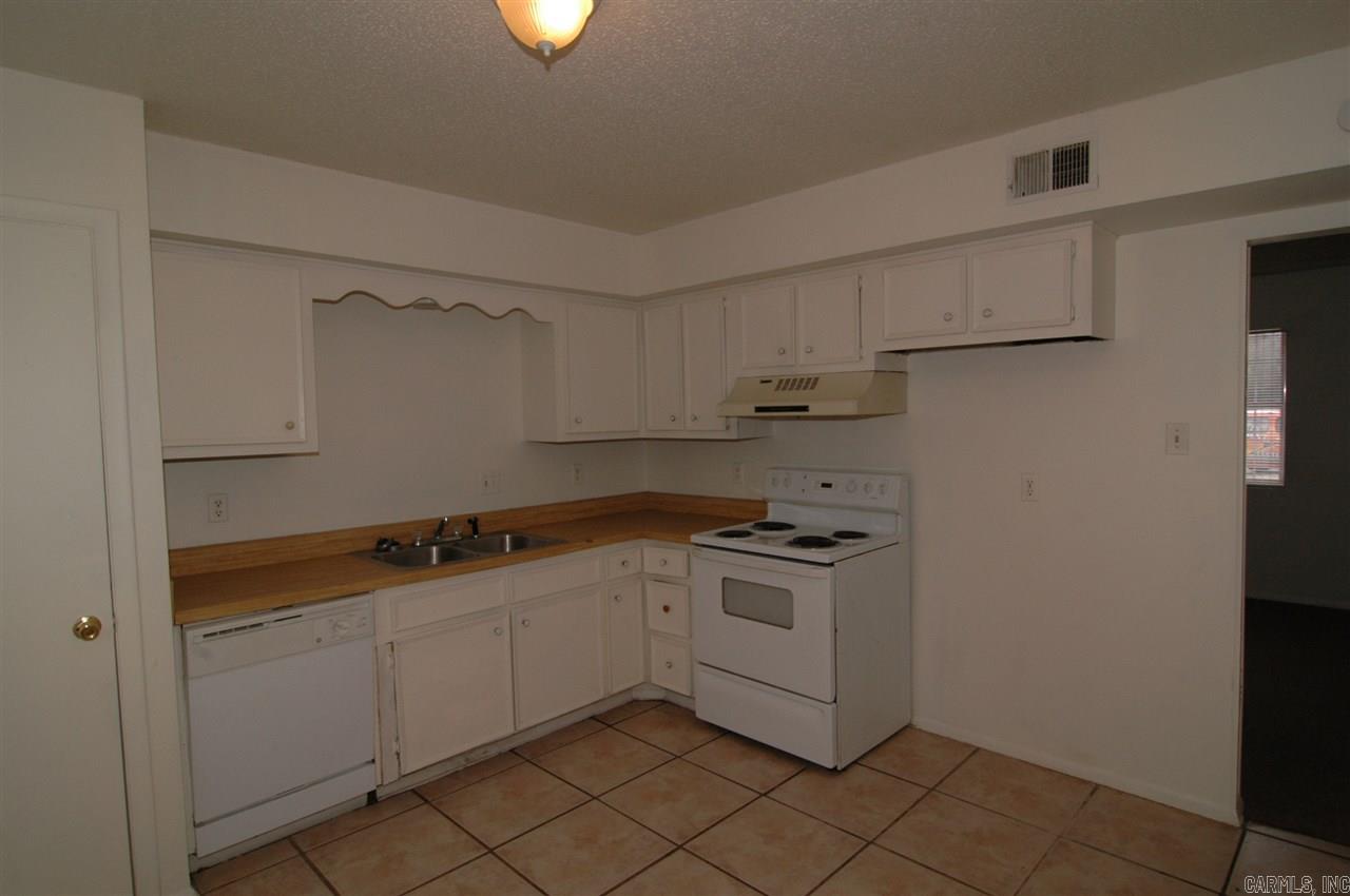 Morris Manor - Residential Lease