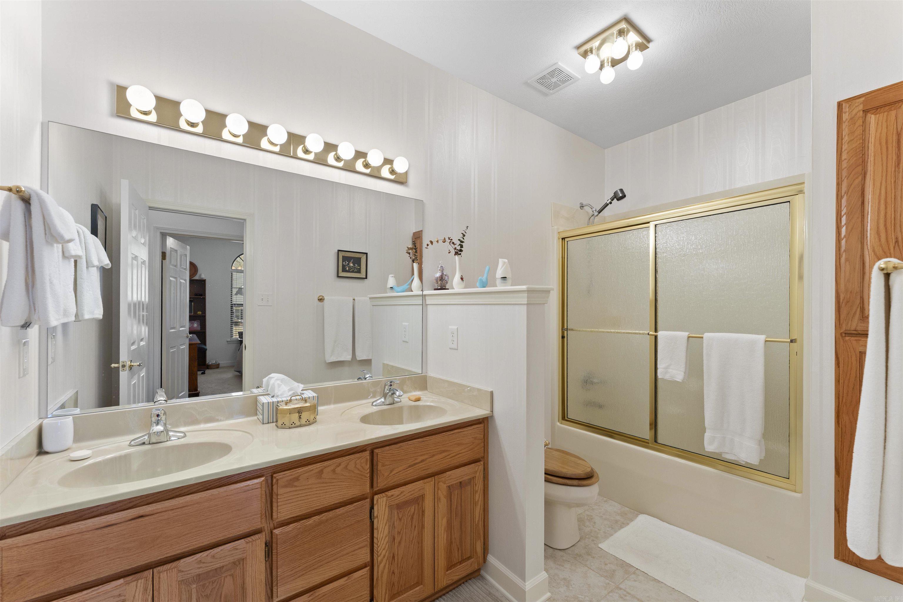 WELLINGTON - Residential