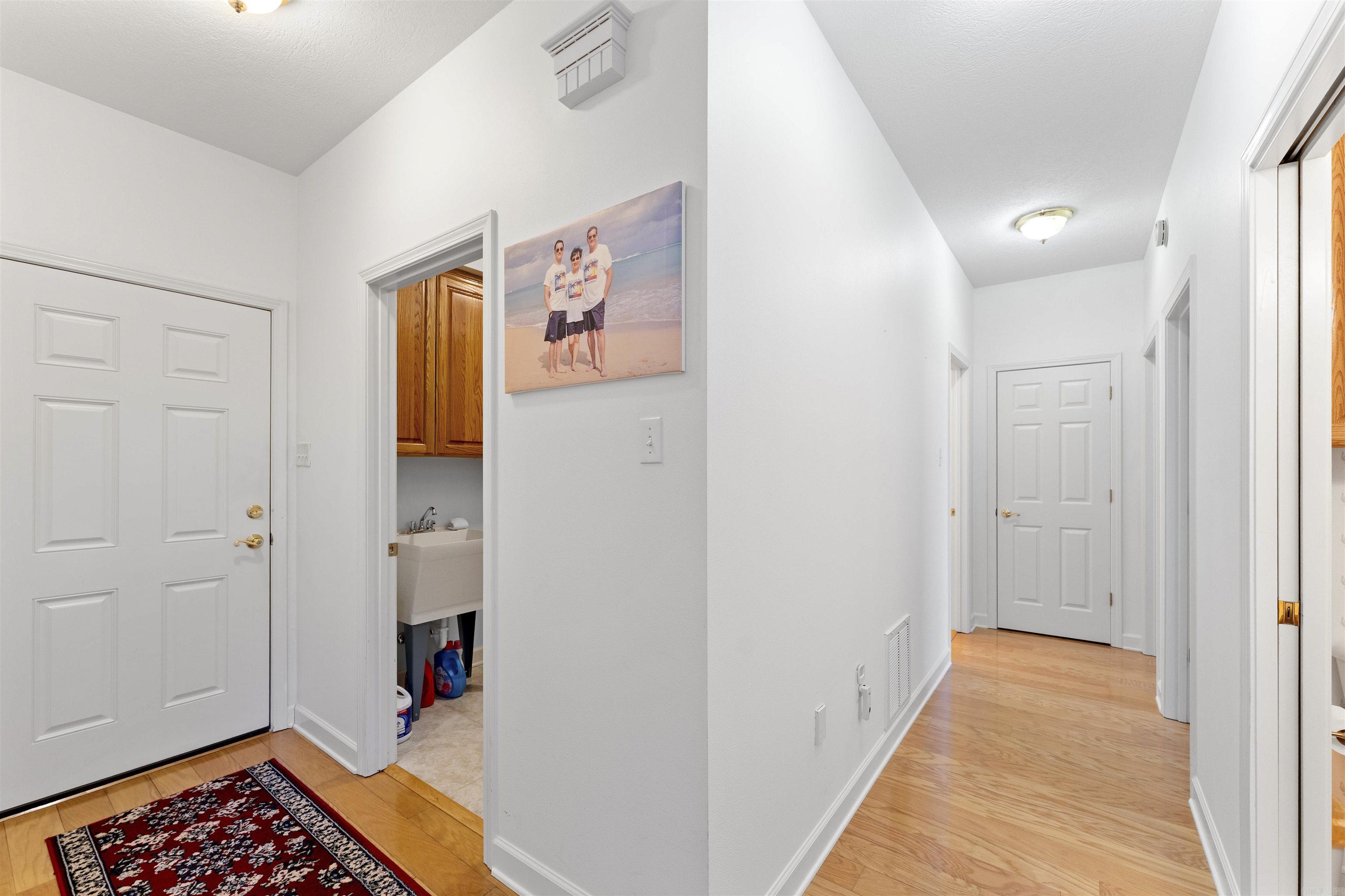 WELLINGTON - Residential