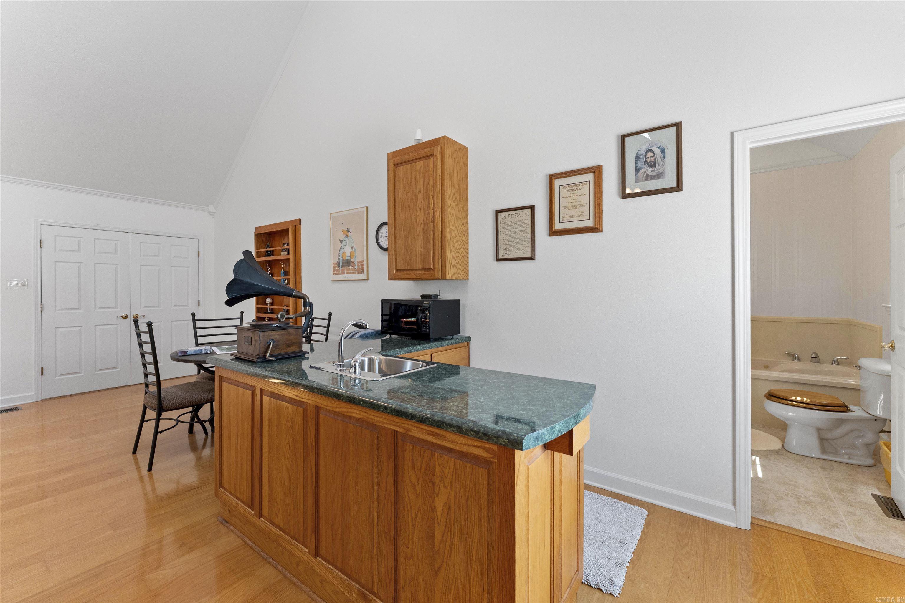 WELLINGTON - Residential