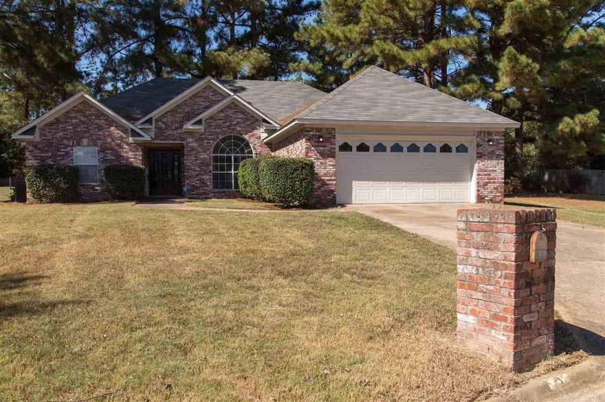 Lovely and spacious Jacksonville home for rent. 3 bedrooms, 2 bath with fireplace, vaulted ceilings, walk-in master closet, two car garage and much more! Close to the Air Force base as well as shopping and dining.