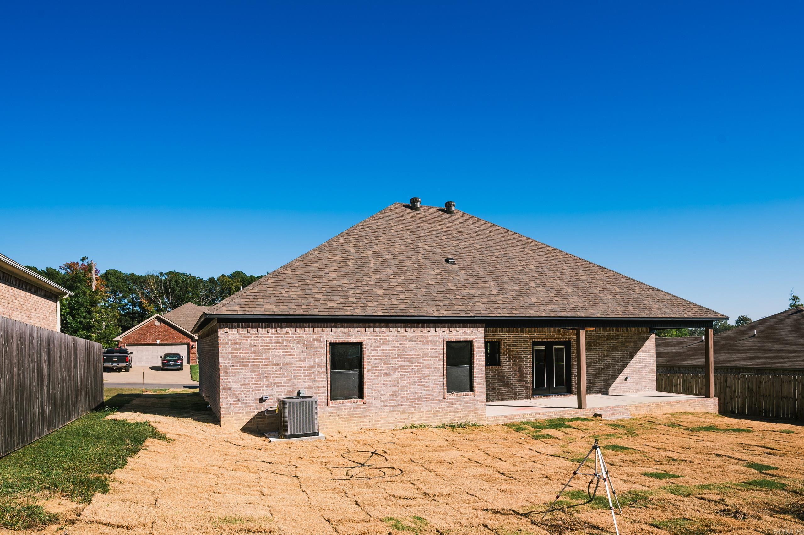 CEDAR CREEK - Residential