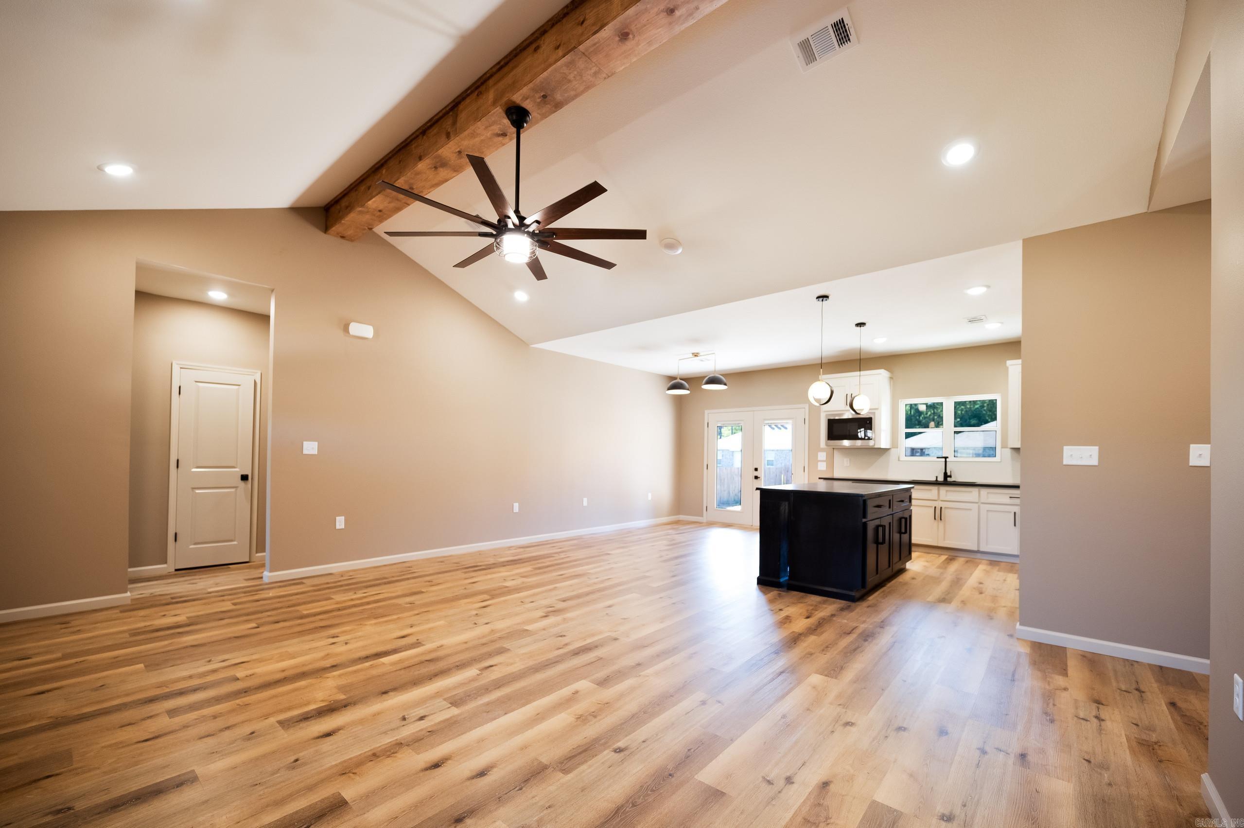 CEDAR CREEK - Residential