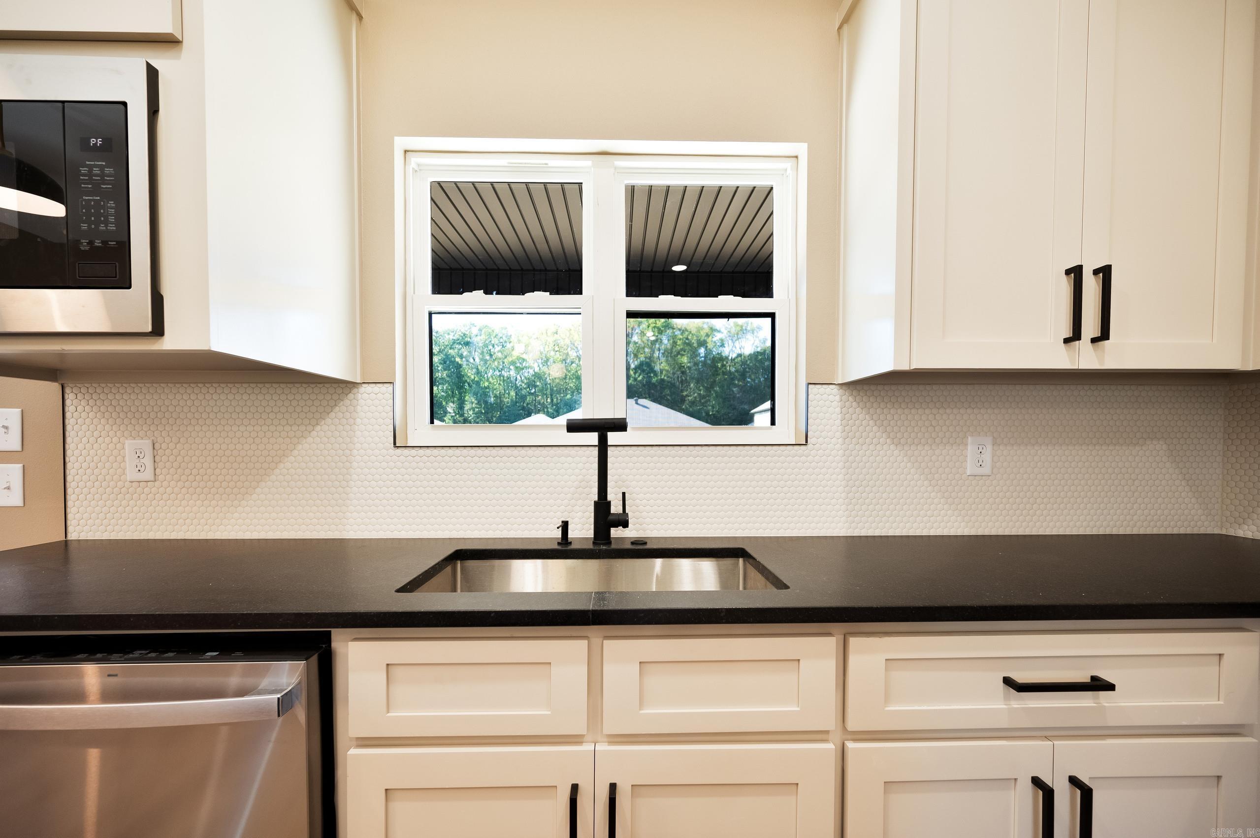 CEDAR CREEK - Residential