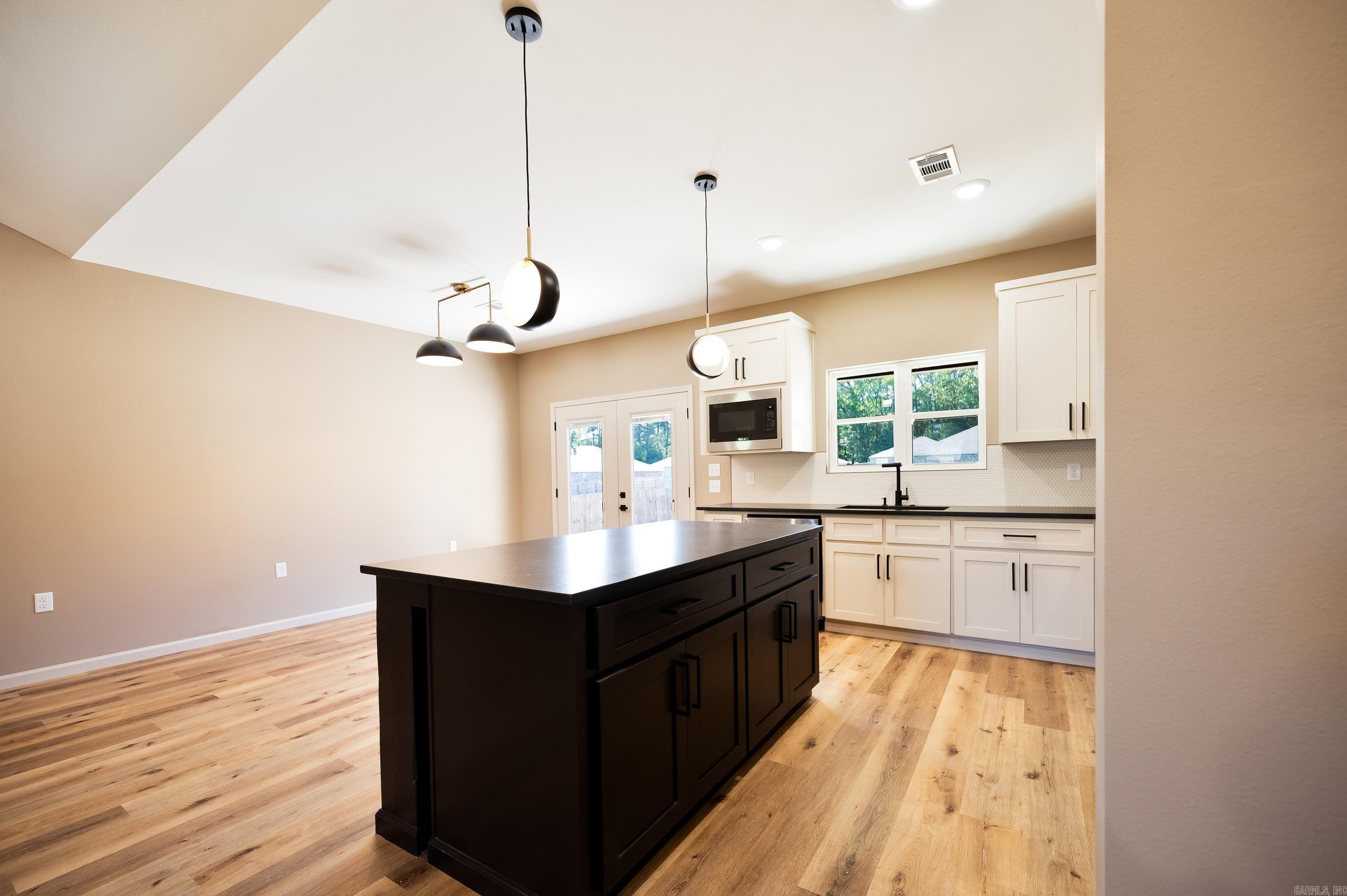 CEDAR CREEK - Residential