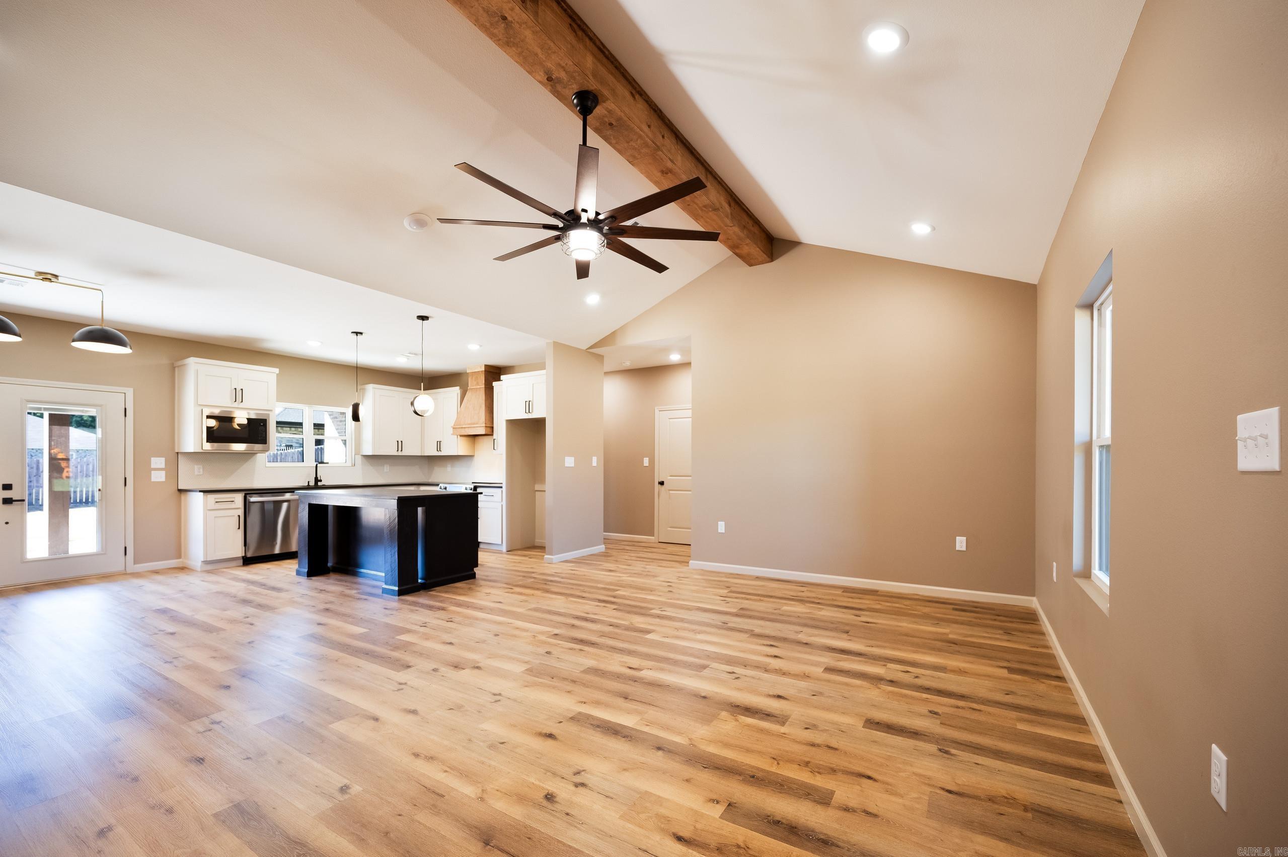 CEDAR CREEK - Residential