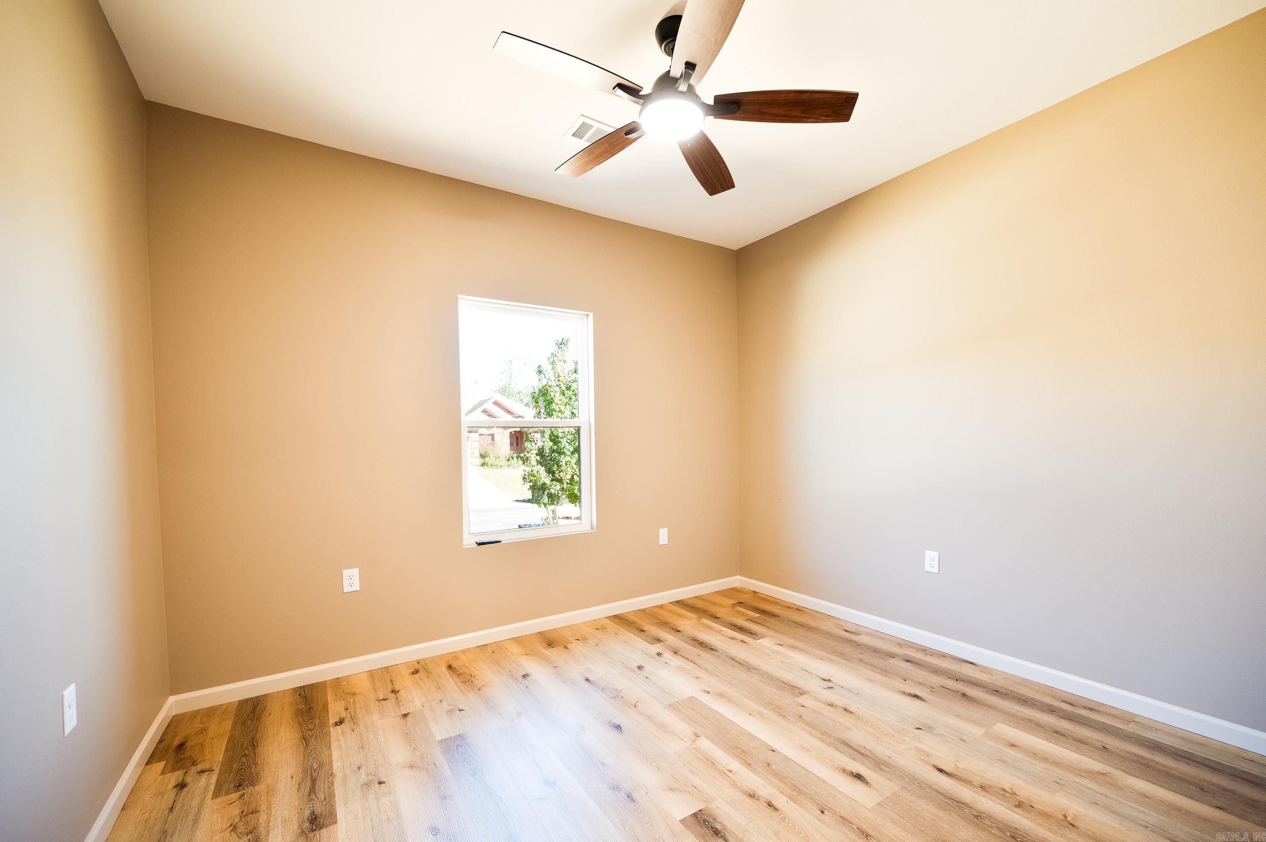 CEDAR CREEK - Residential