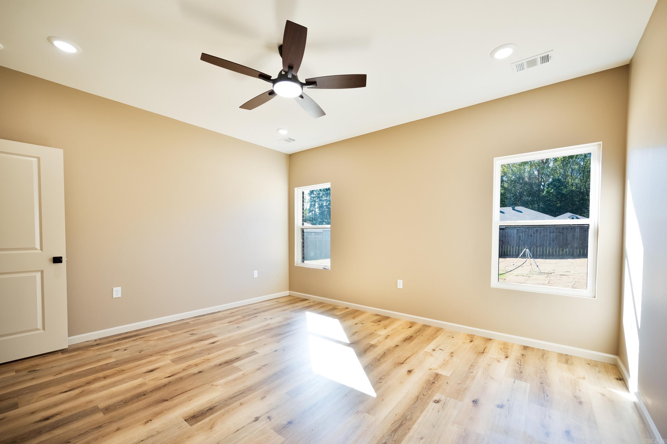 CEDAR CREEK - Residential