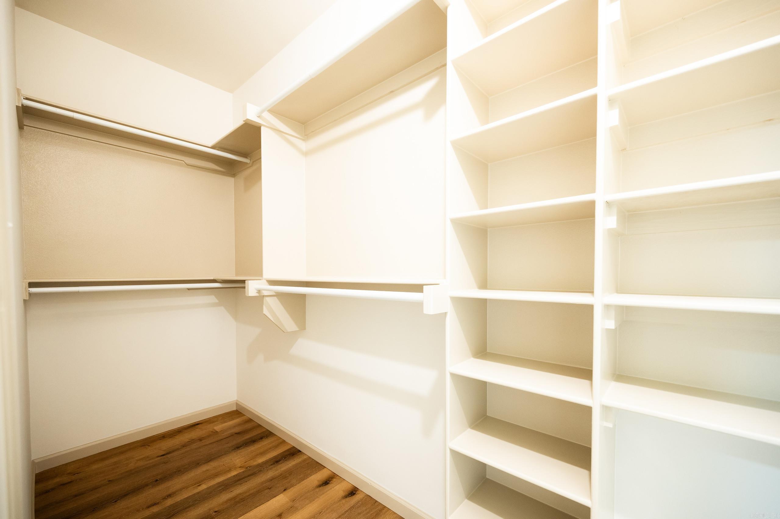 CEDAR CREEK - Residential