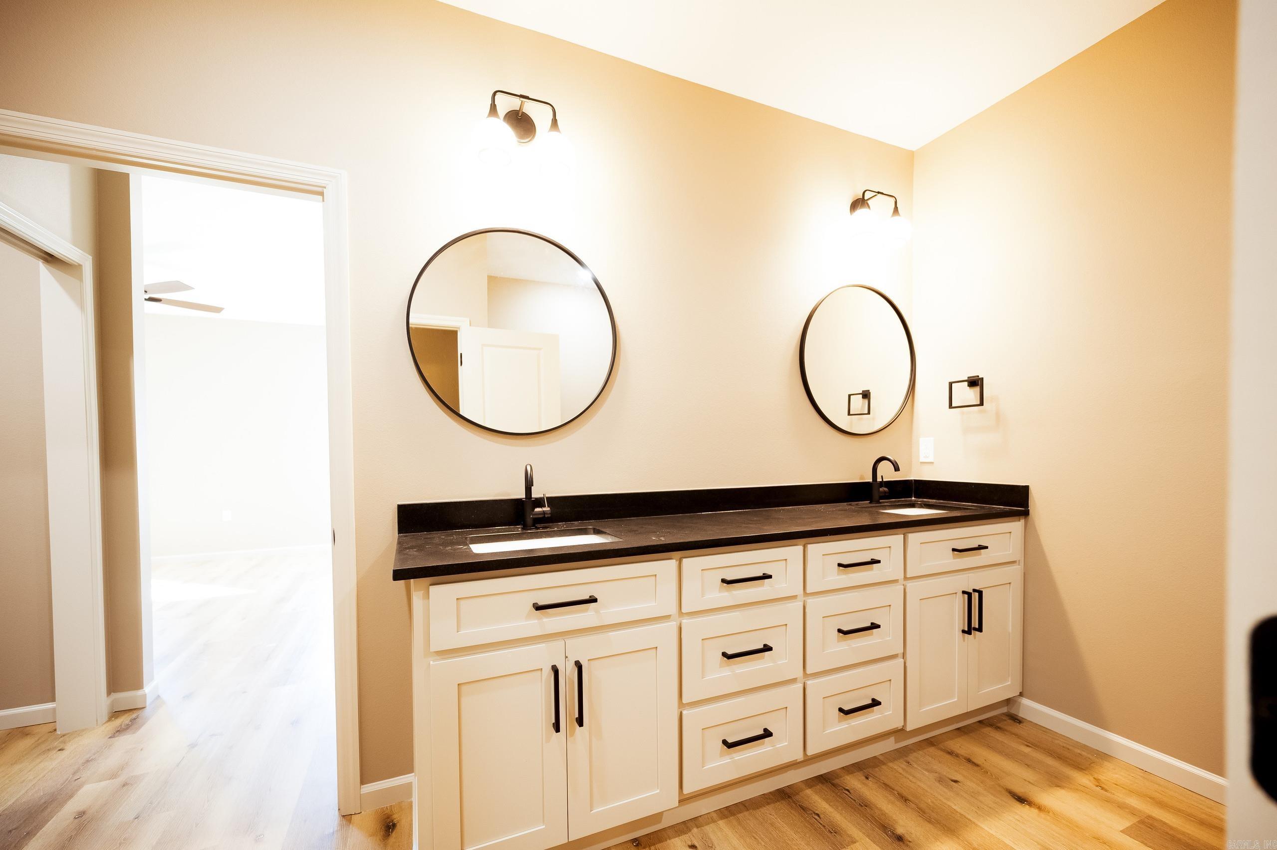 CEDAR CREEK - Residential