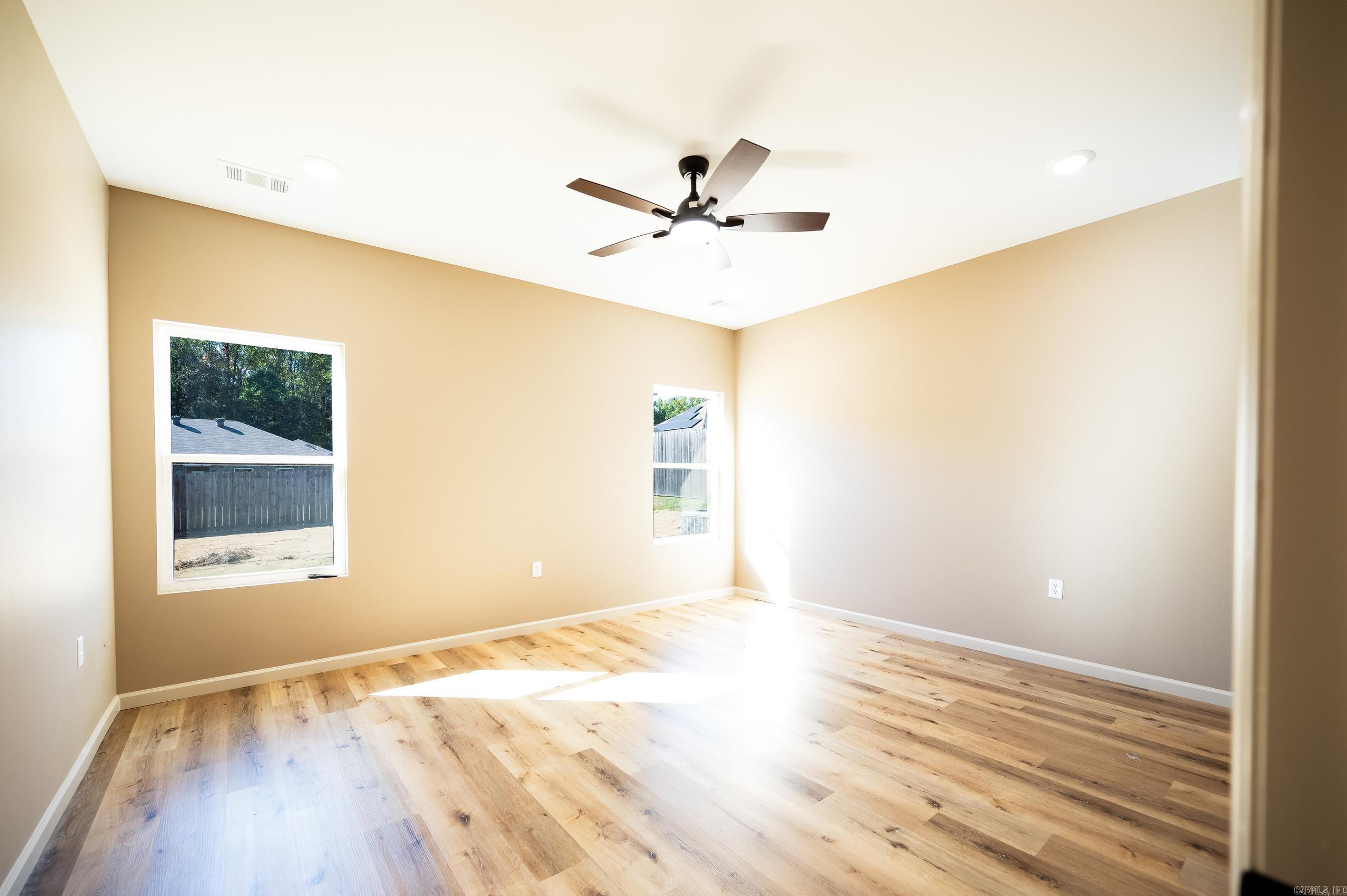 CEDAR CREEK - Residential