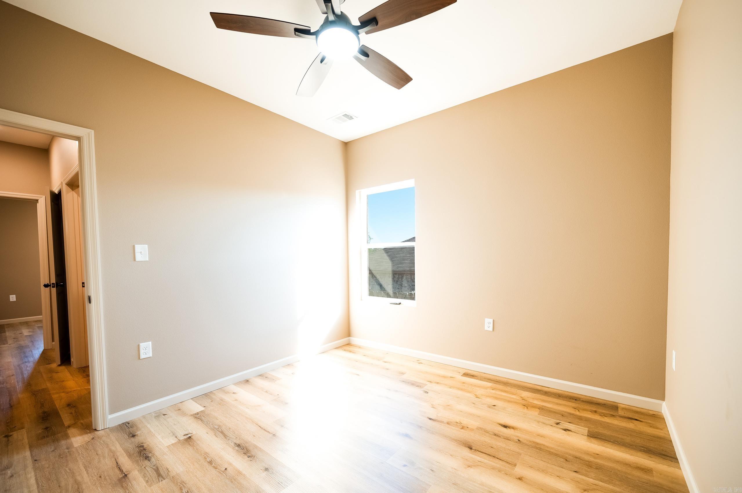 CEDAR CREEK - Residential