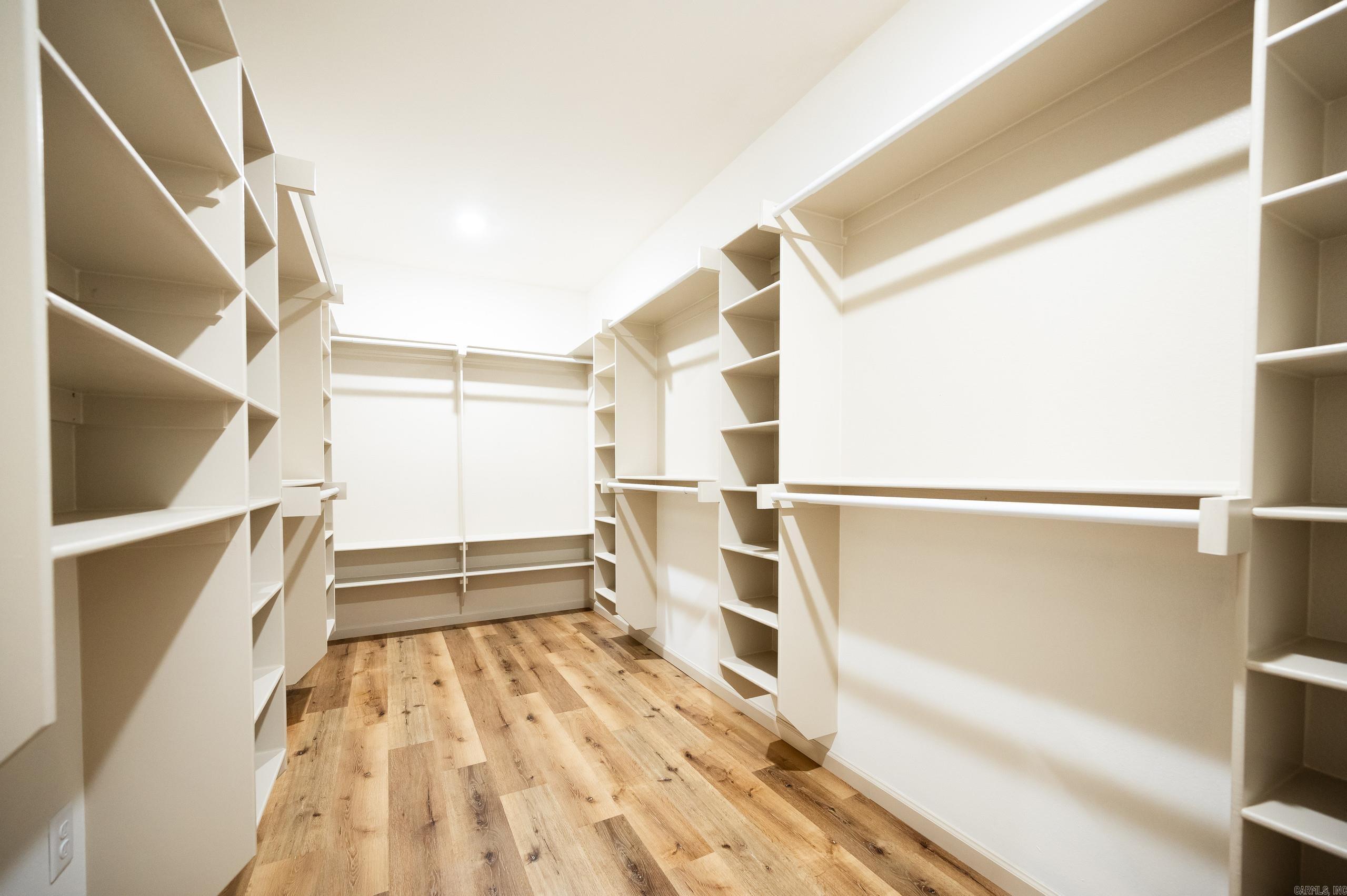 CEDAR CREEK - Residential