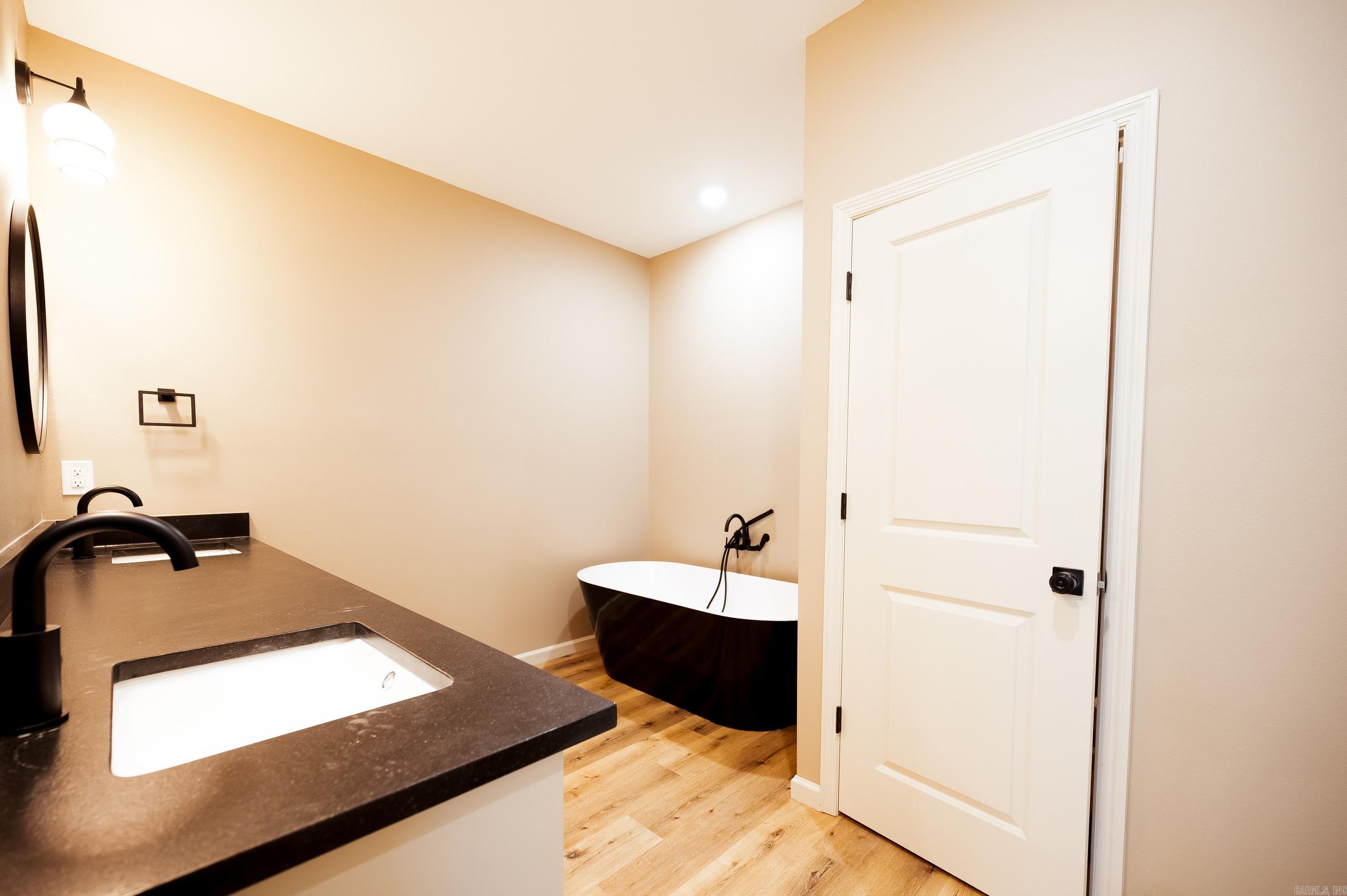 CEDAR CREEK - Residential