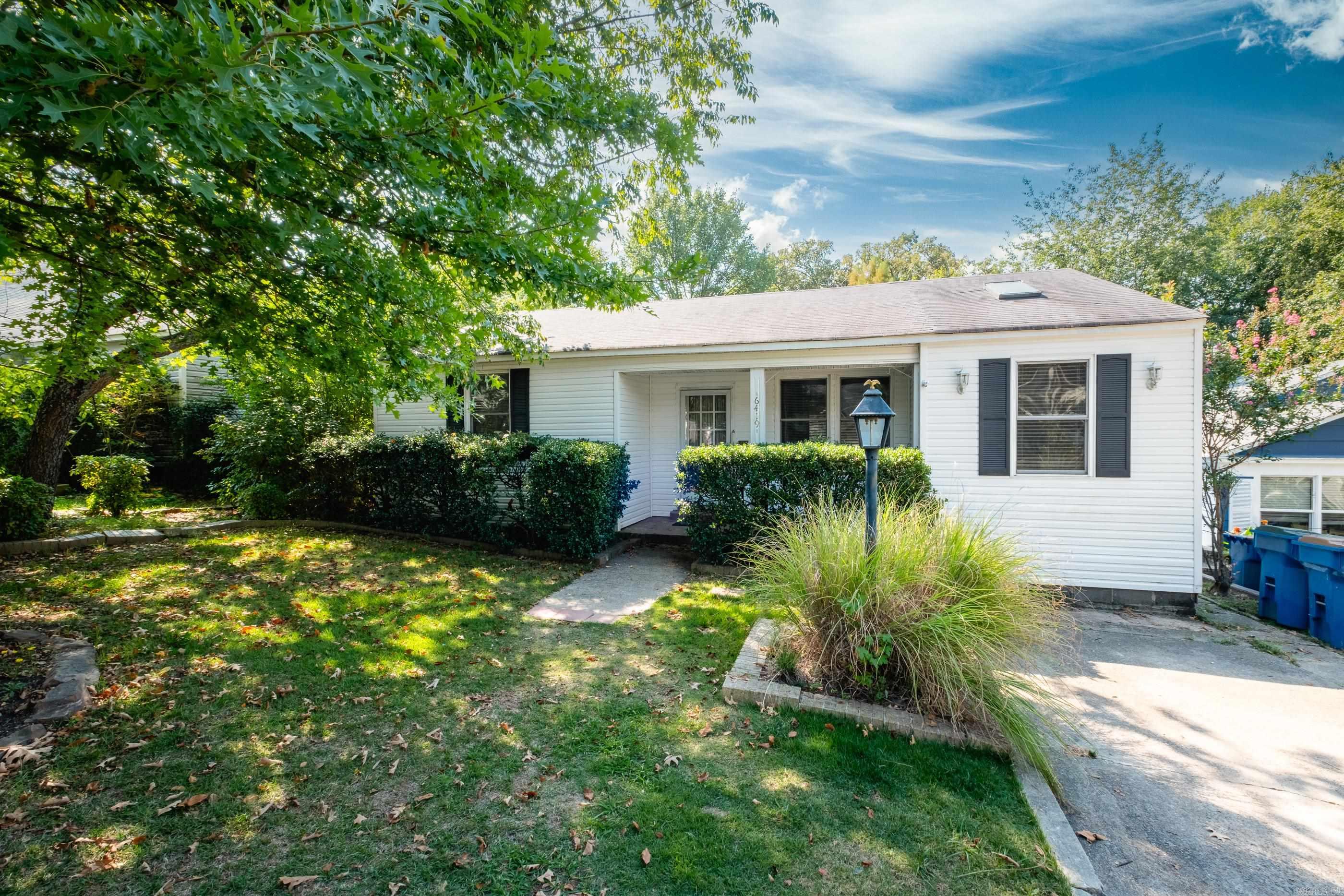 Calling all investors, renovators, and dream-home builders! Here is your chance to secure a property with limitless potential in one of Little Rock's most coveted neighborhoods. This 3-bedroom, 2-bath home rests on a flat lot, presenting a golden opportunity for a stunning remodel or the ideal site for new construction. Situated just two blocks north of the highly-regarded Jefferson Elementary School and two blocks south of the beautiful Baker Park, the convenience for families is unmatched. Enjoy easy walks to school and leisurely afternoons at the park, all within your own neighborhood. This is more than just a home; it's a strategic investment in a premier location. Bring your vision and your plans to capitalize on this exceptional opportunity. The potential to create value is immense!