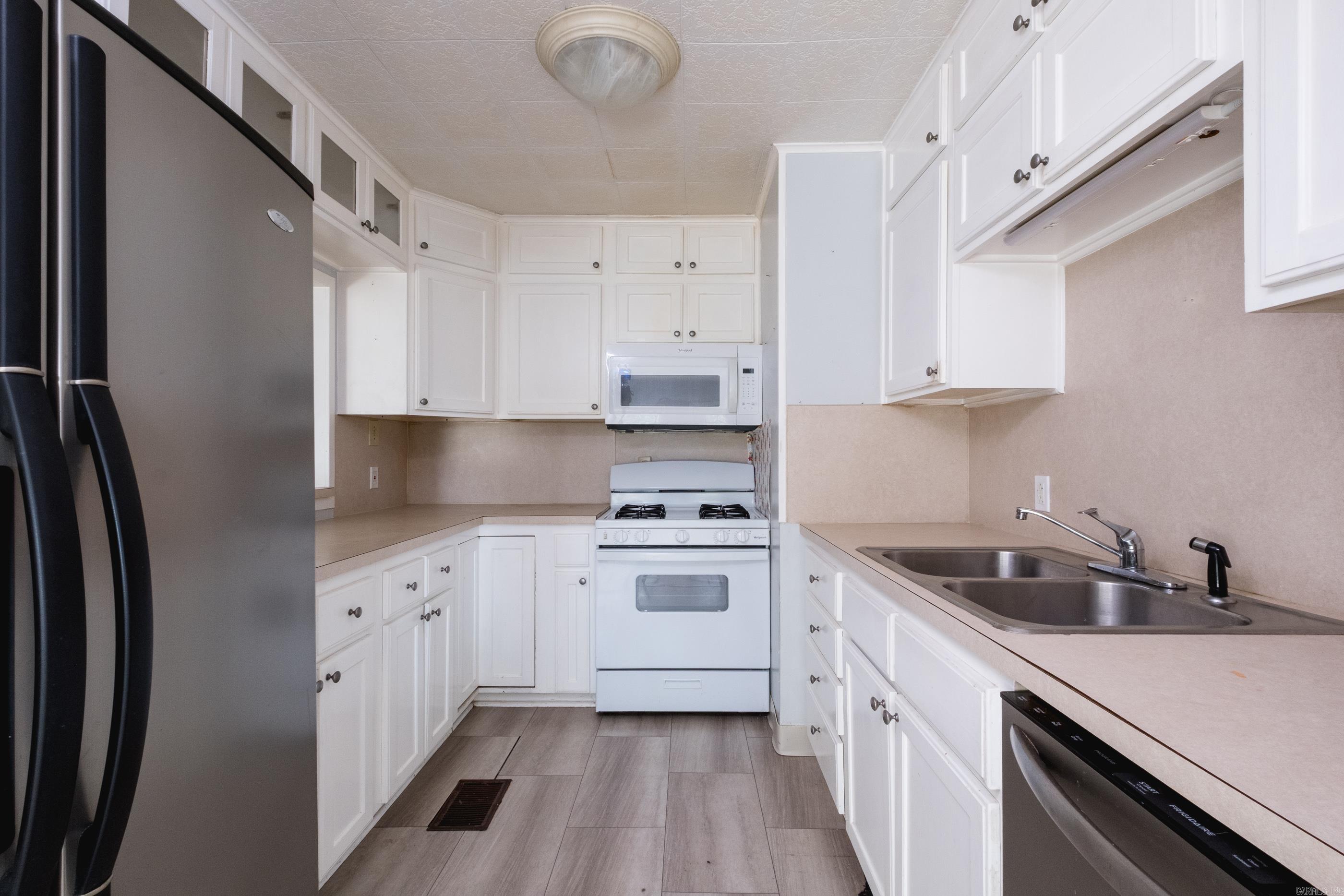 CAMMACK WOODS - Residential