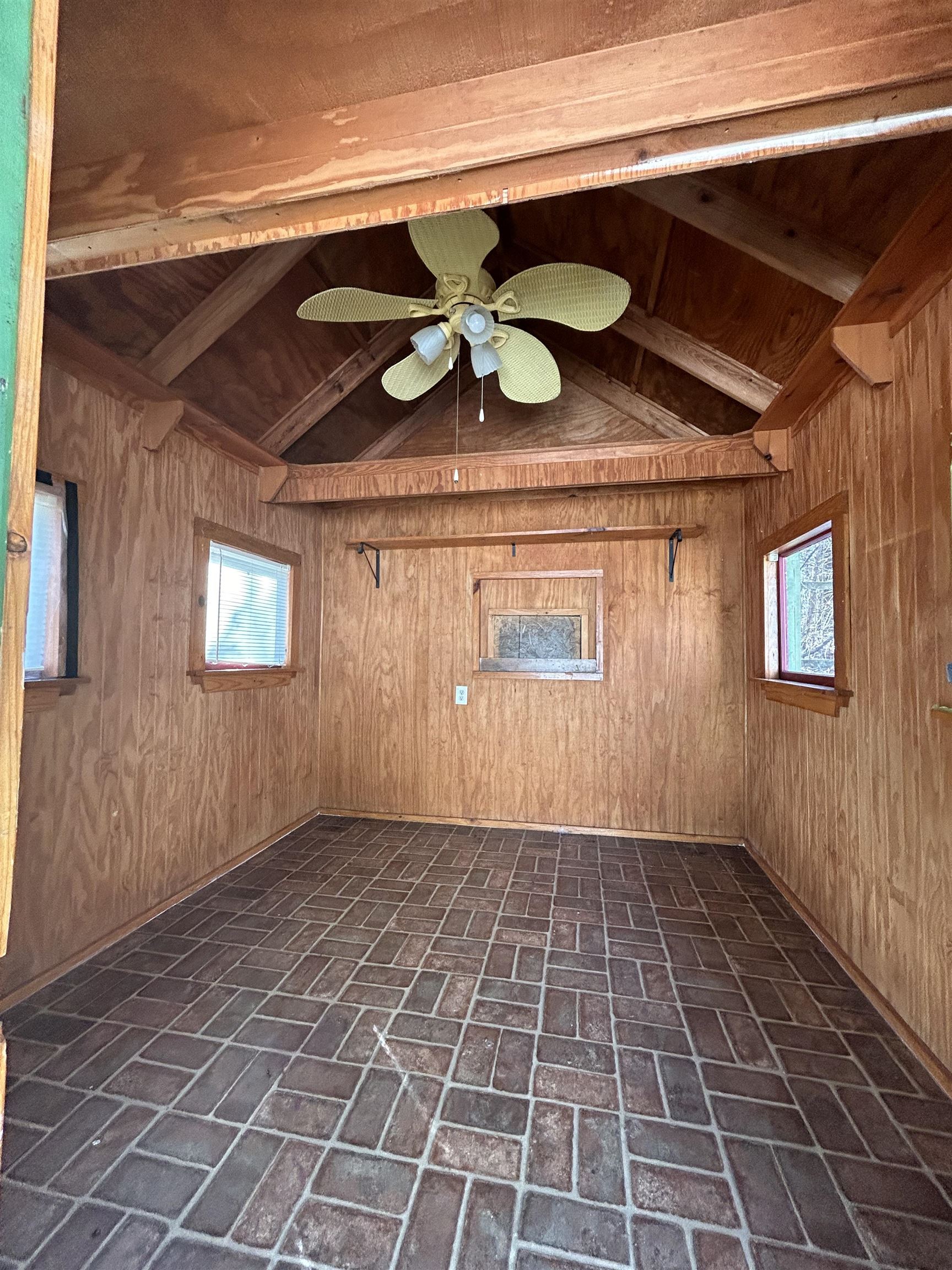 Crow 2nd - Residential Lease