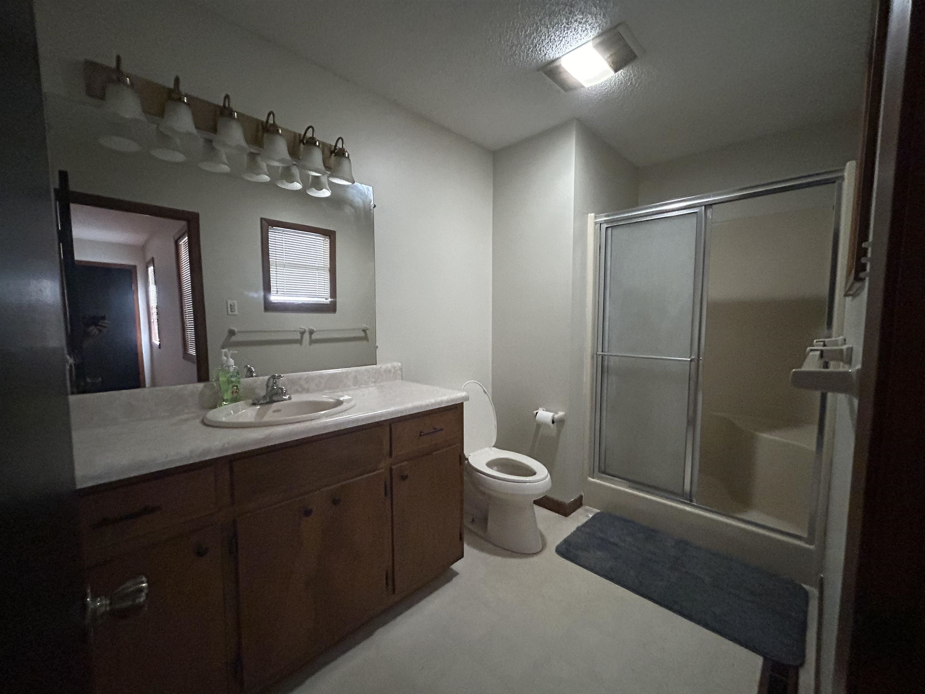 Crow 2nd - Residential Lease