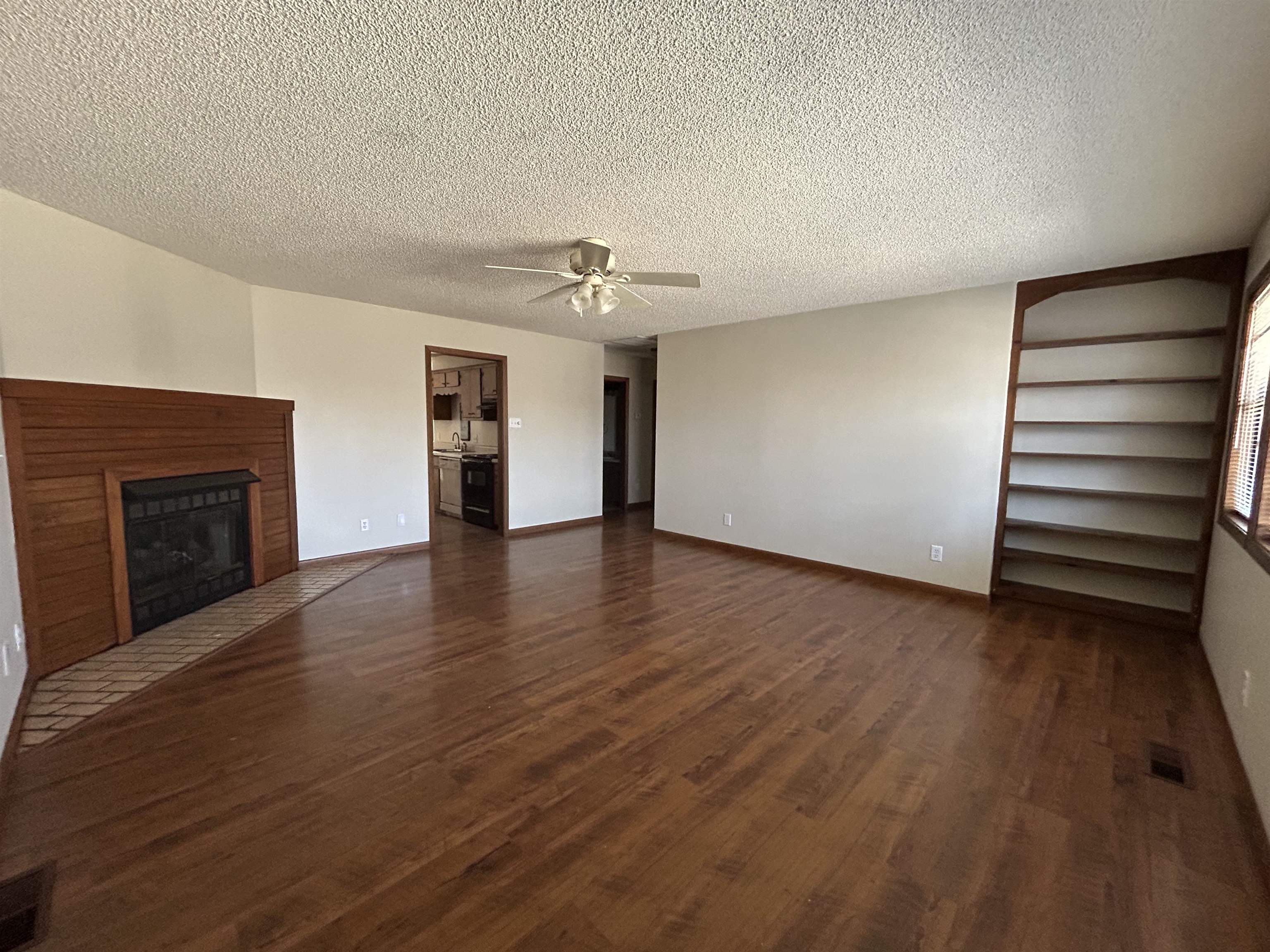 Crow 2nd - Residential Lease