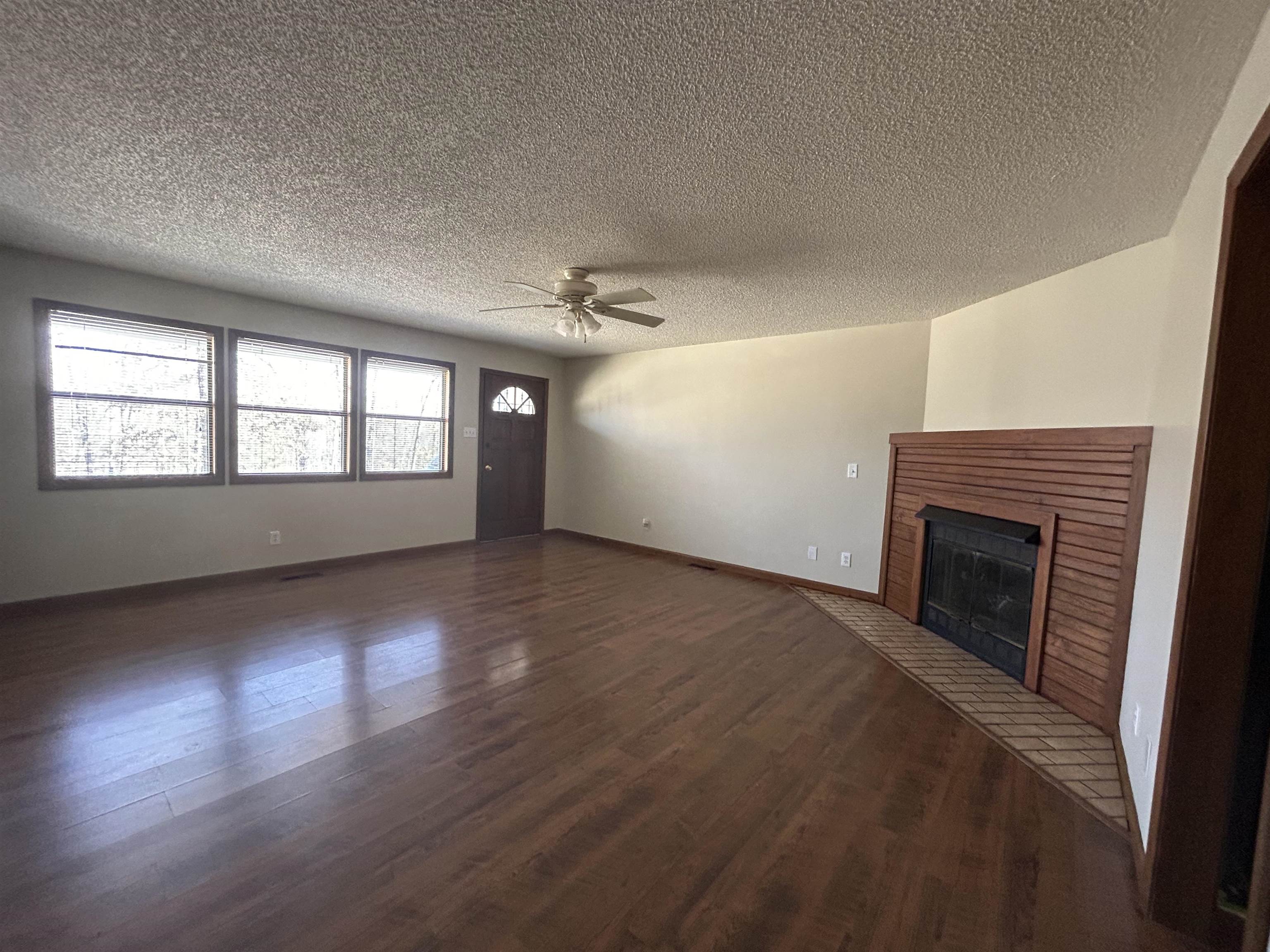 Crow 2nd - Residential Lease