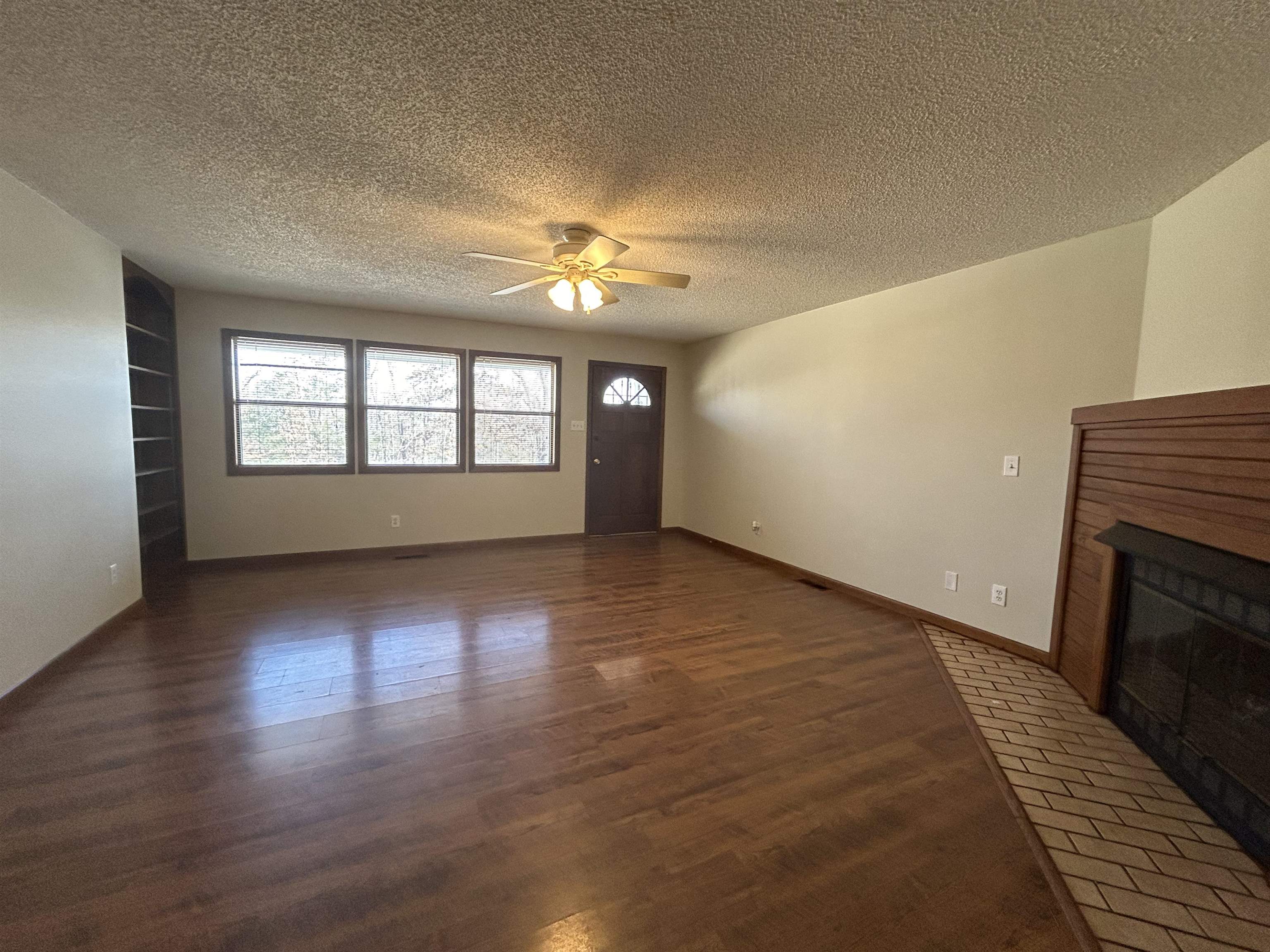 Crow 2nd - Residential Lease