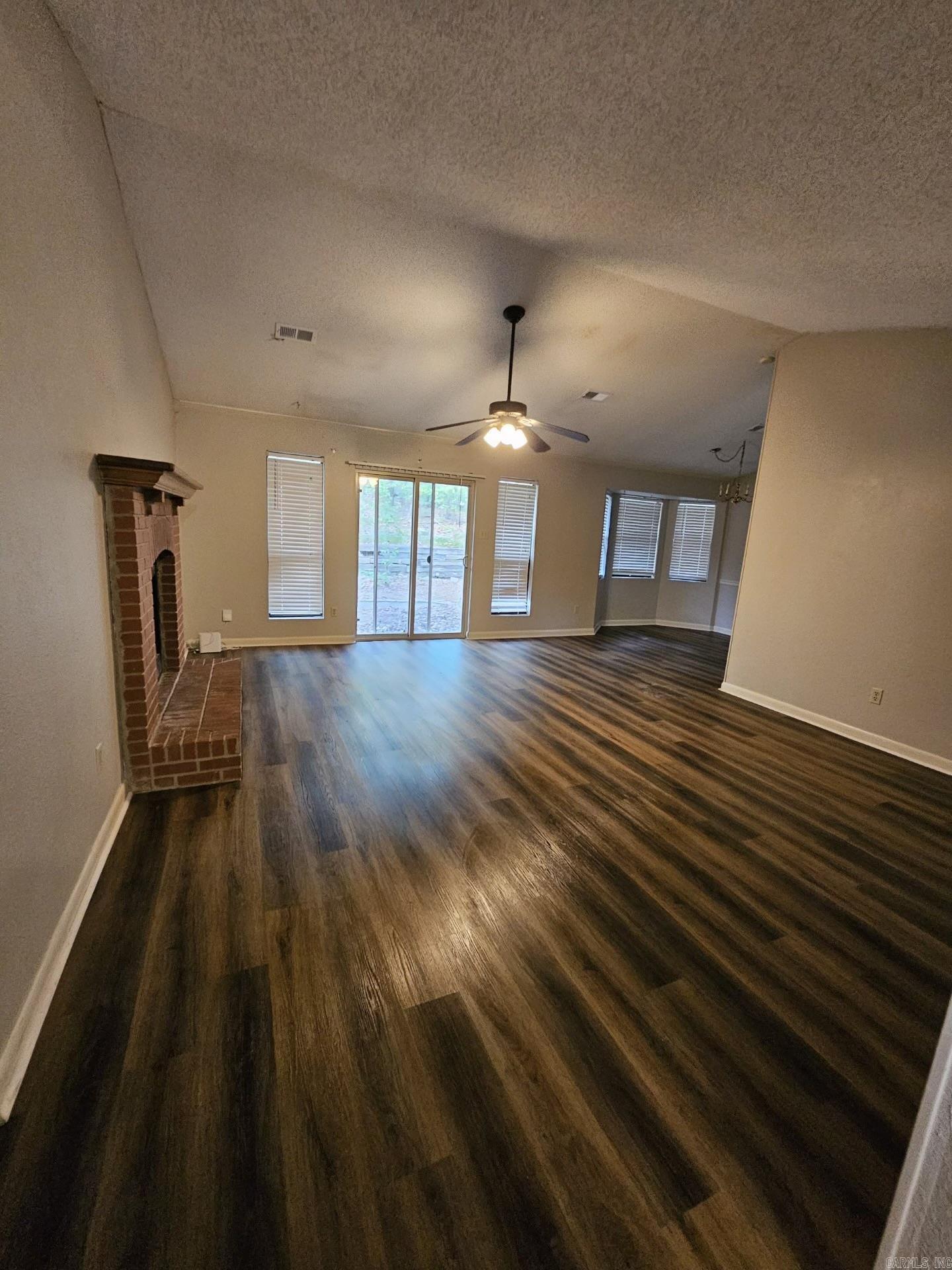 MAUMELLE TOWN CENTER ADDN - Residential