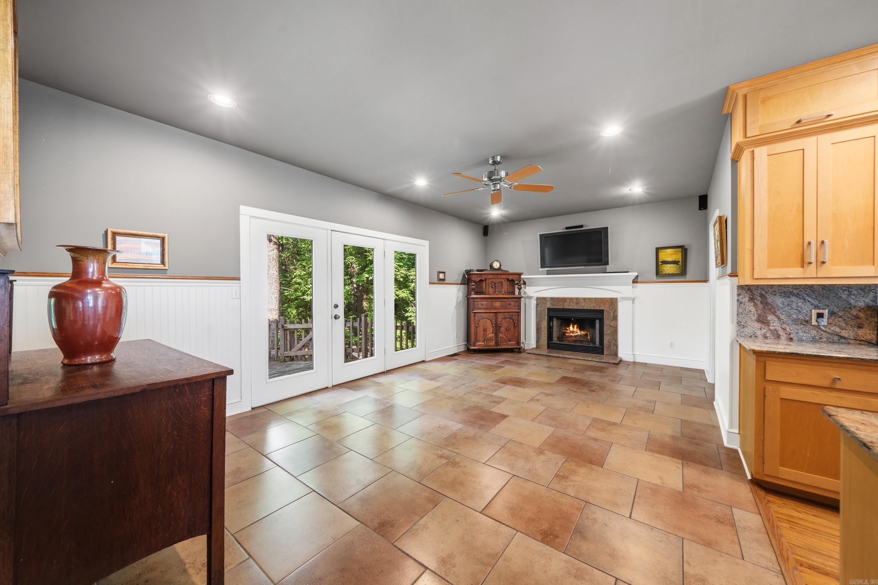 SHADOW RIDGE - Residential