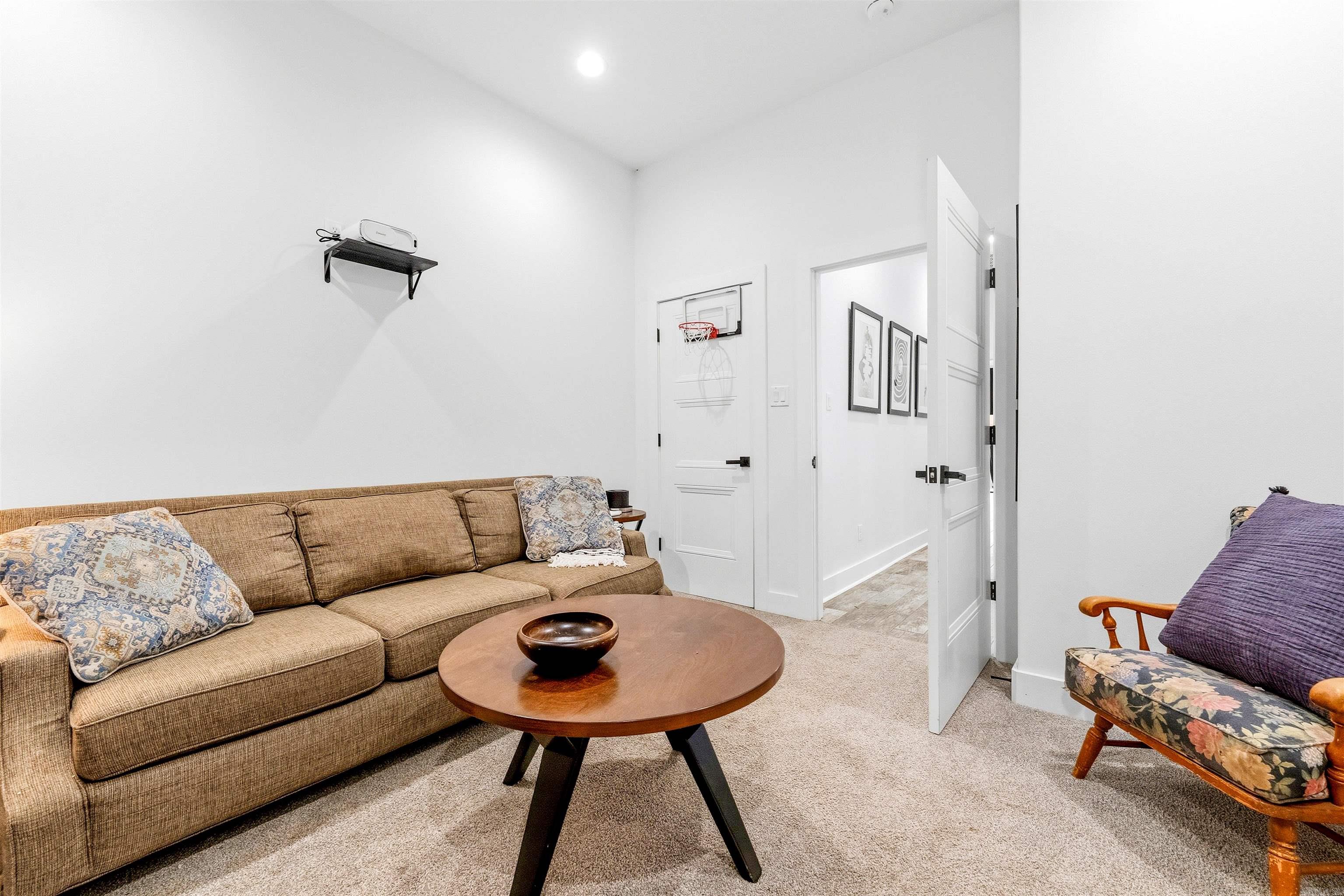 COLDWATER CREEK - Residential